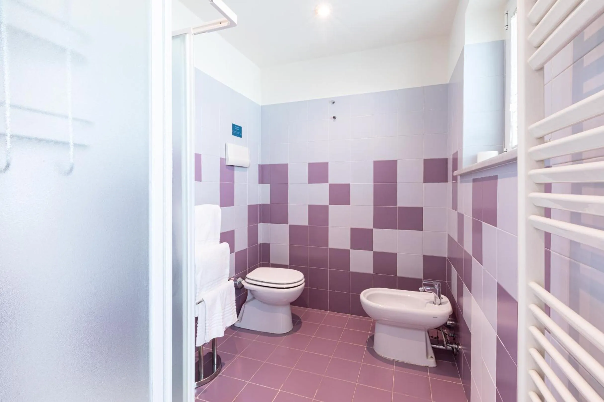 Shower, Bathroom in B&b Too Cute 2b Str8