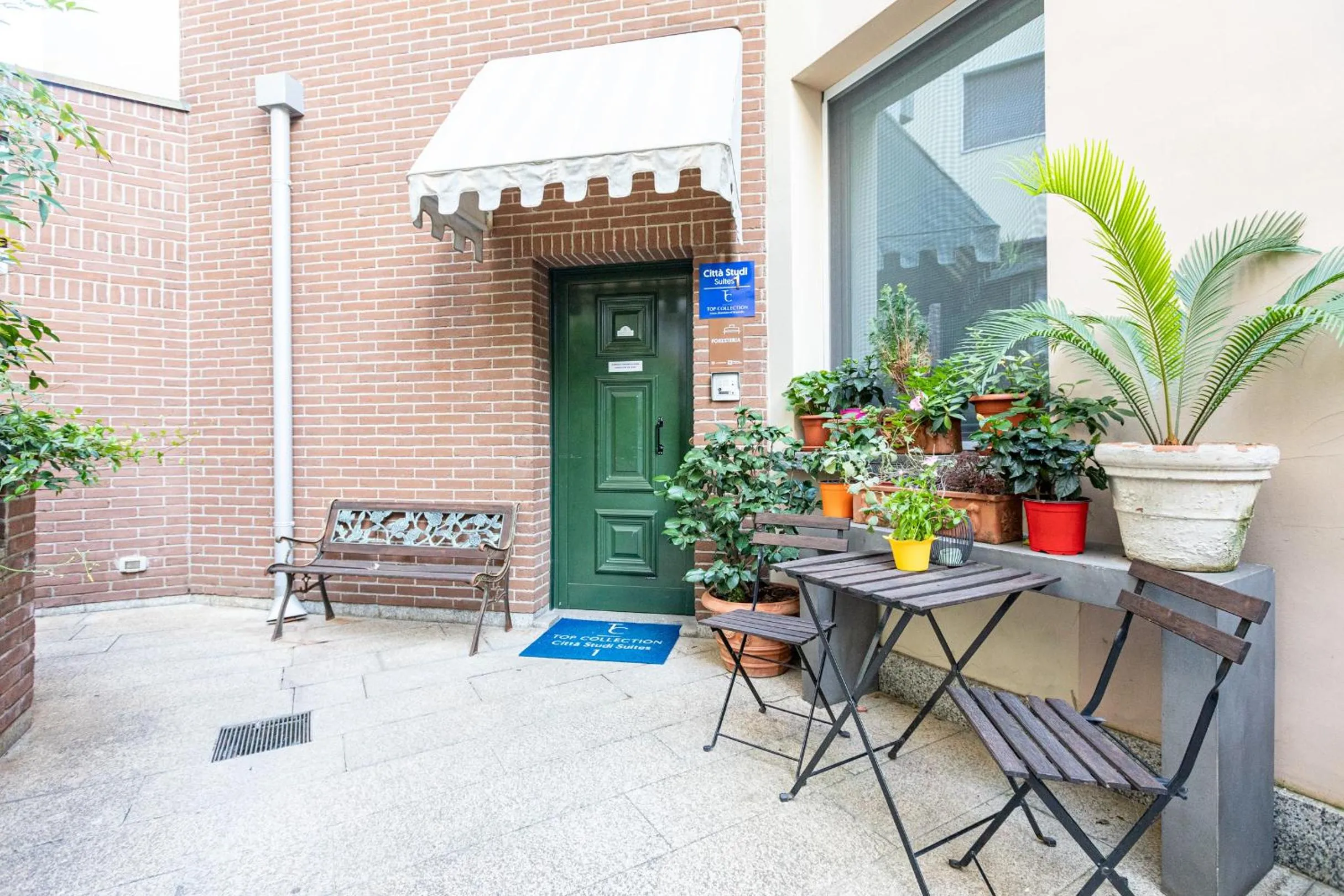 Property building in Città Studi Suites - Top Collection