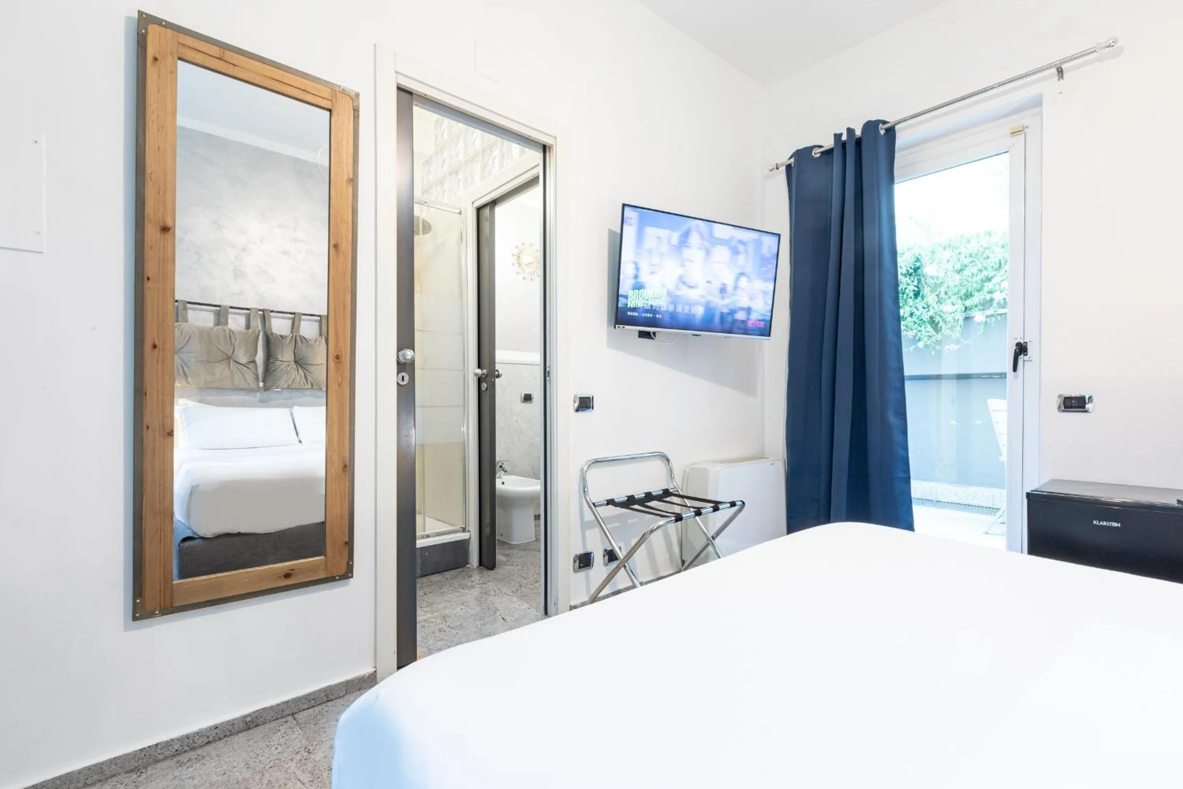 TV and multimedia, Bed in Città Studi Suites - Top Collection