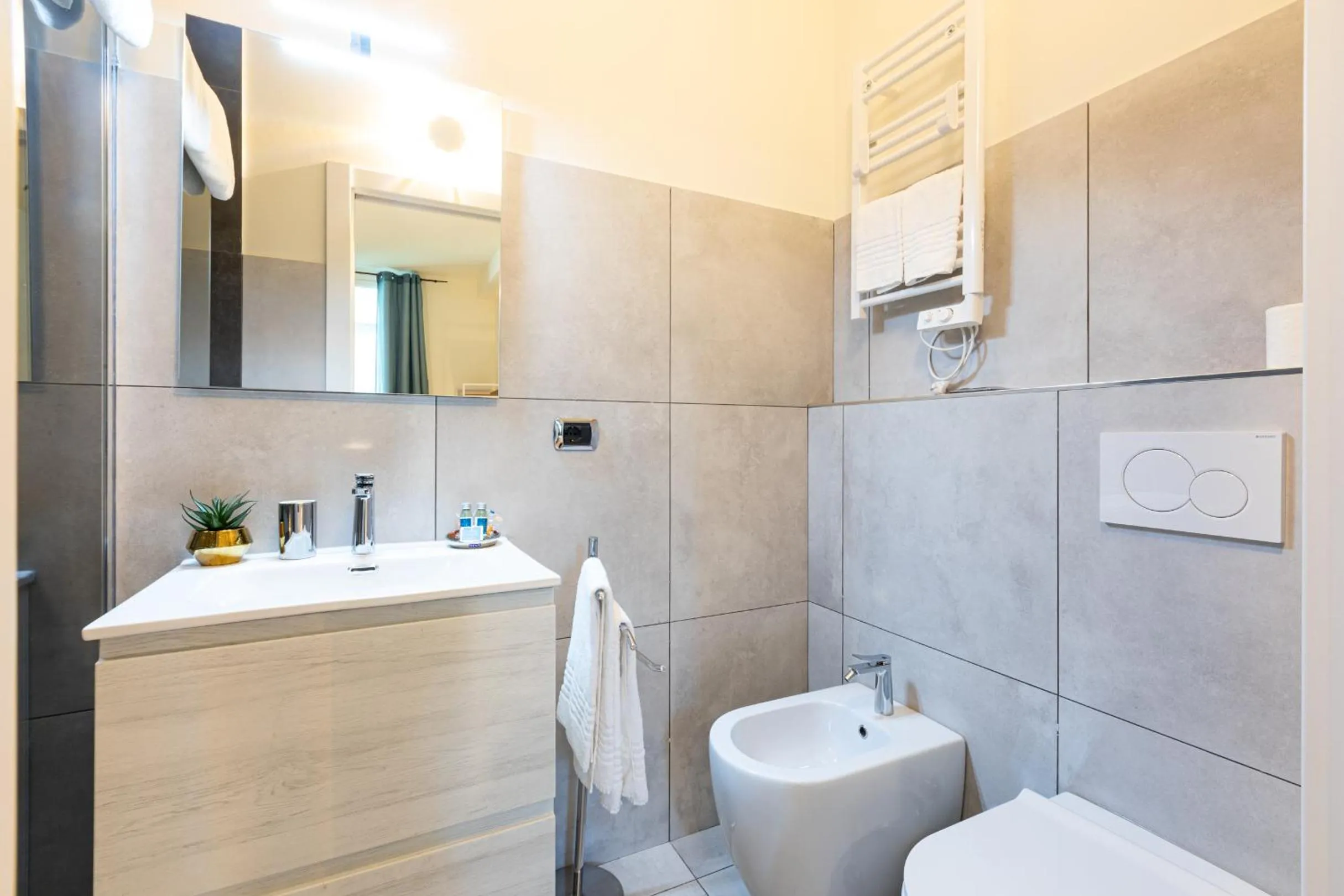 Shower in Città Studi Suites - Top Collection