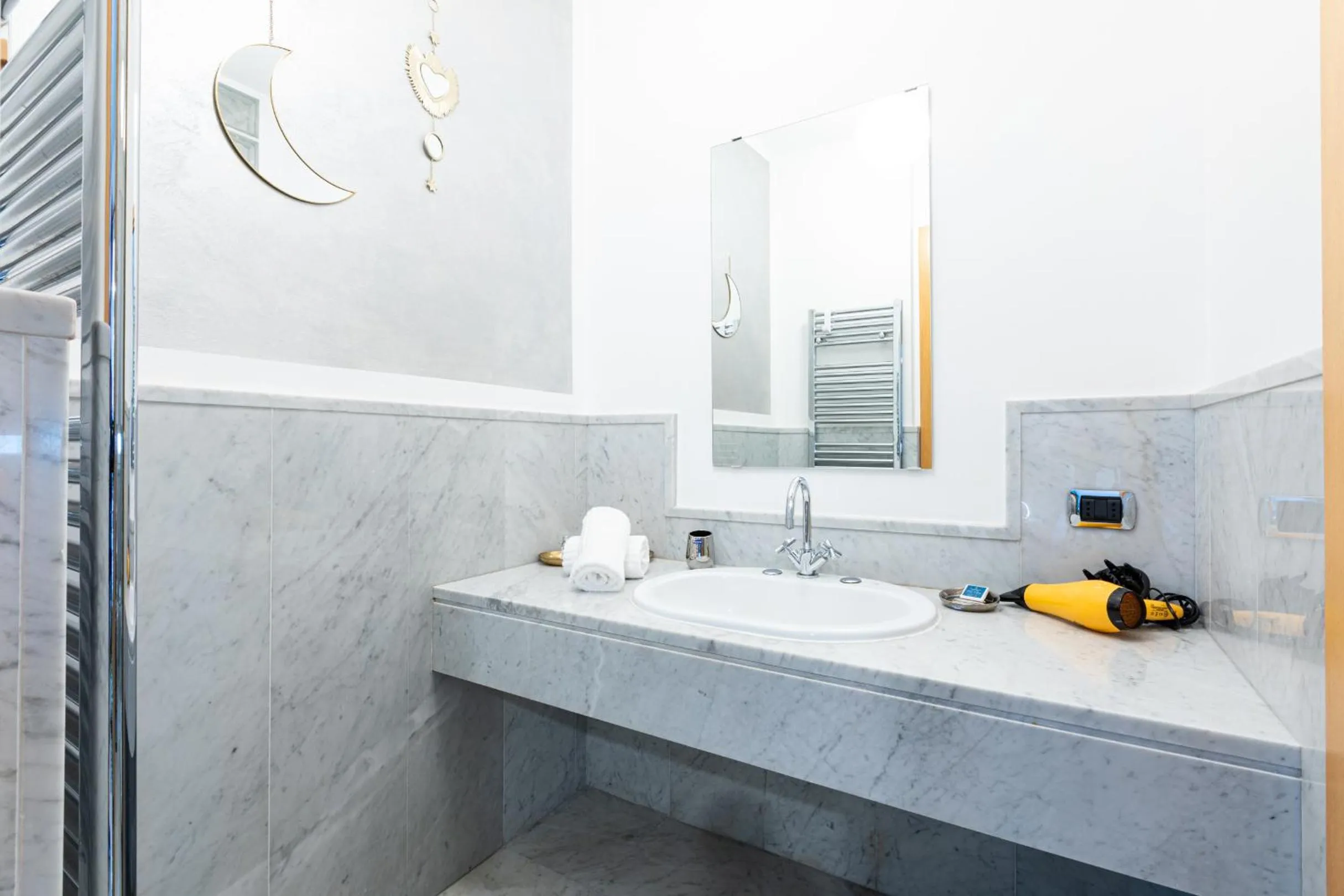 Shower in Città Studi Suites - Top Collection