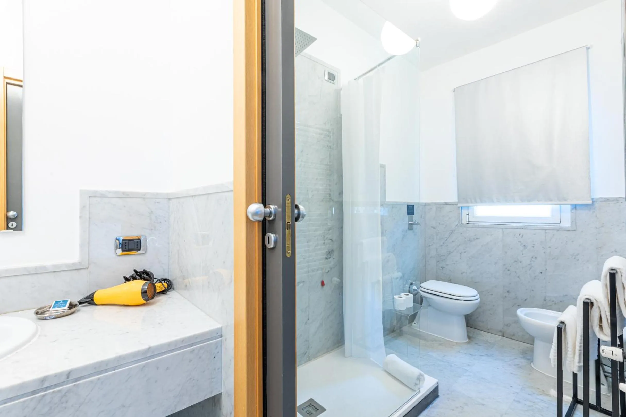 Shower in Città Studi Suites - Top Collection