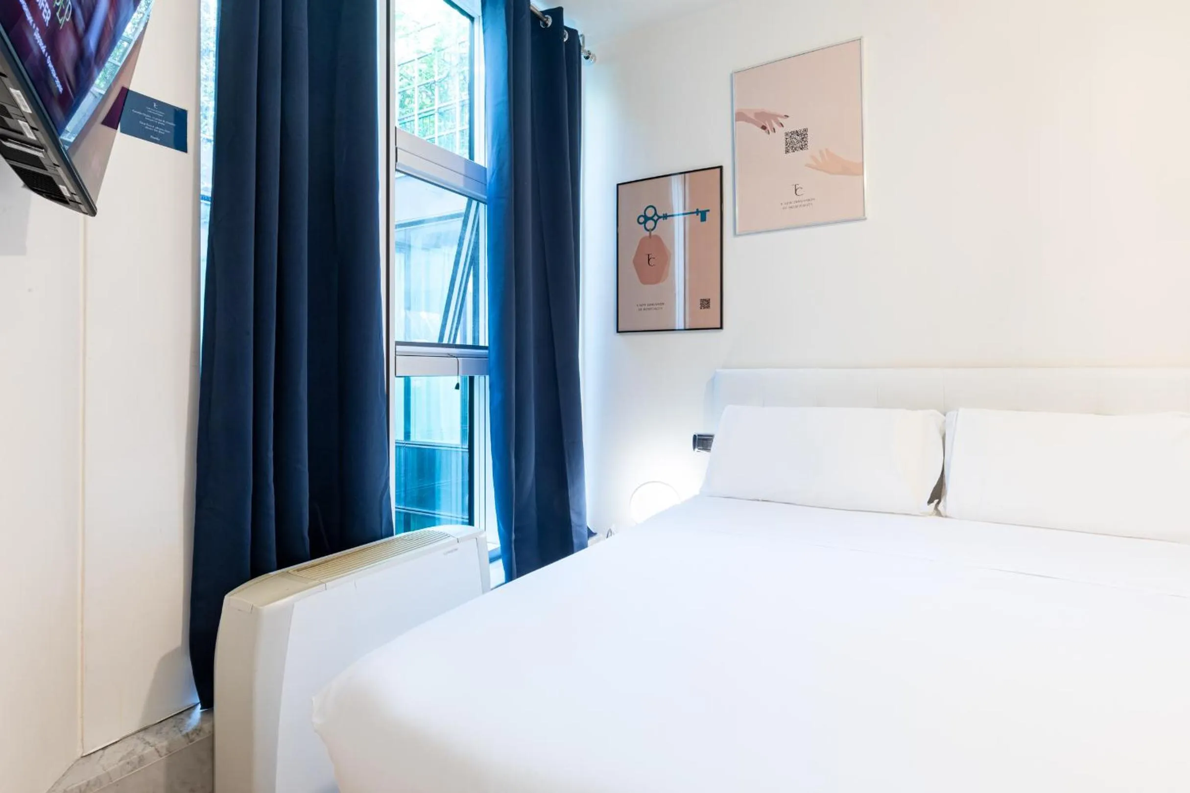 Bed in Città Studi Suites - Top Collection