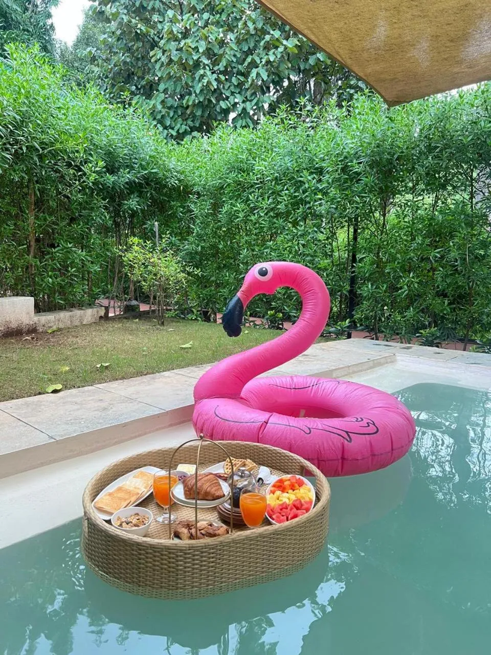 Breakfast in Avhyay Resort