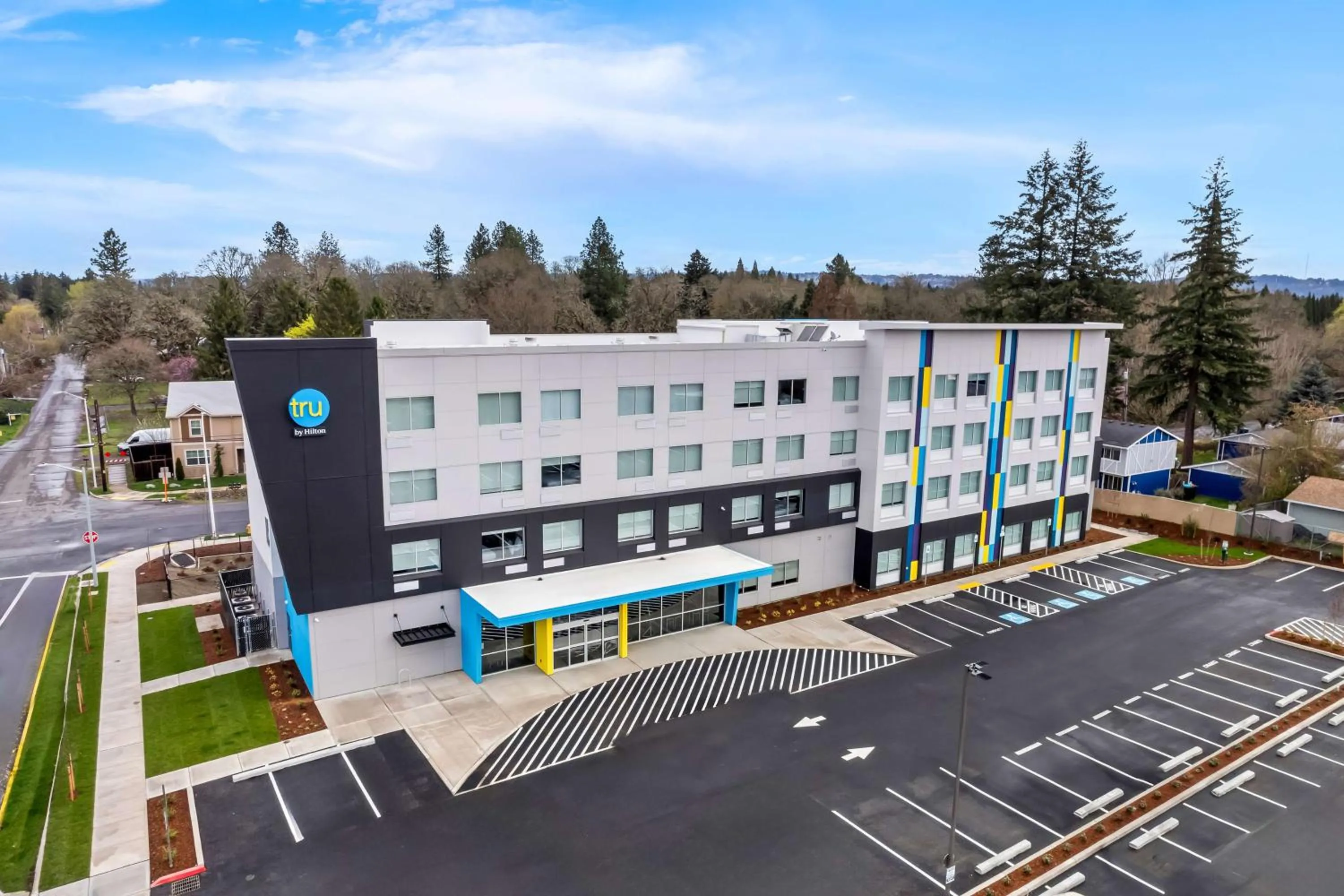 Property building in Tru By Hilton Aloha Beaverton
