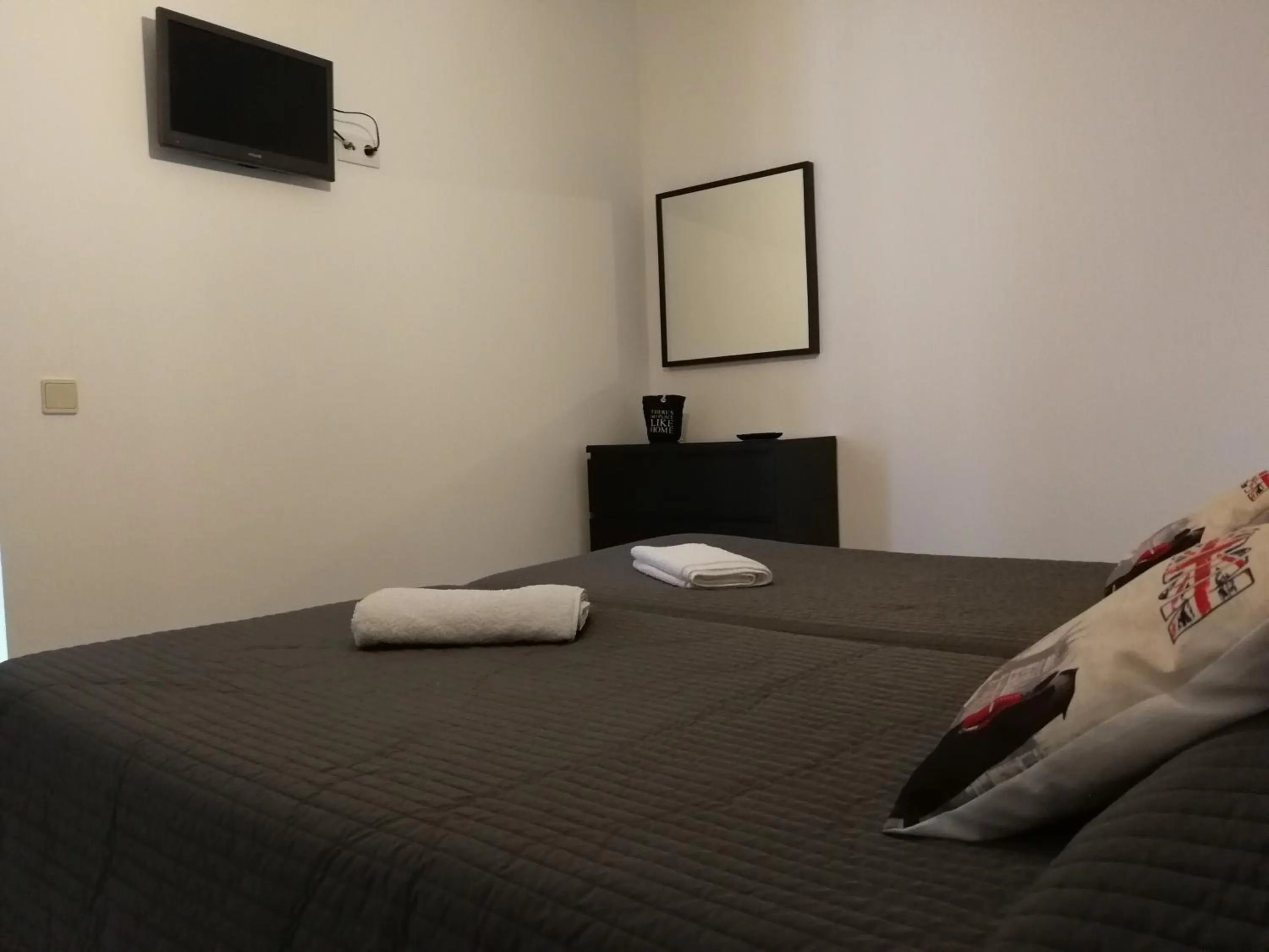 Bed in Lagos City Center Guest House & Hostel