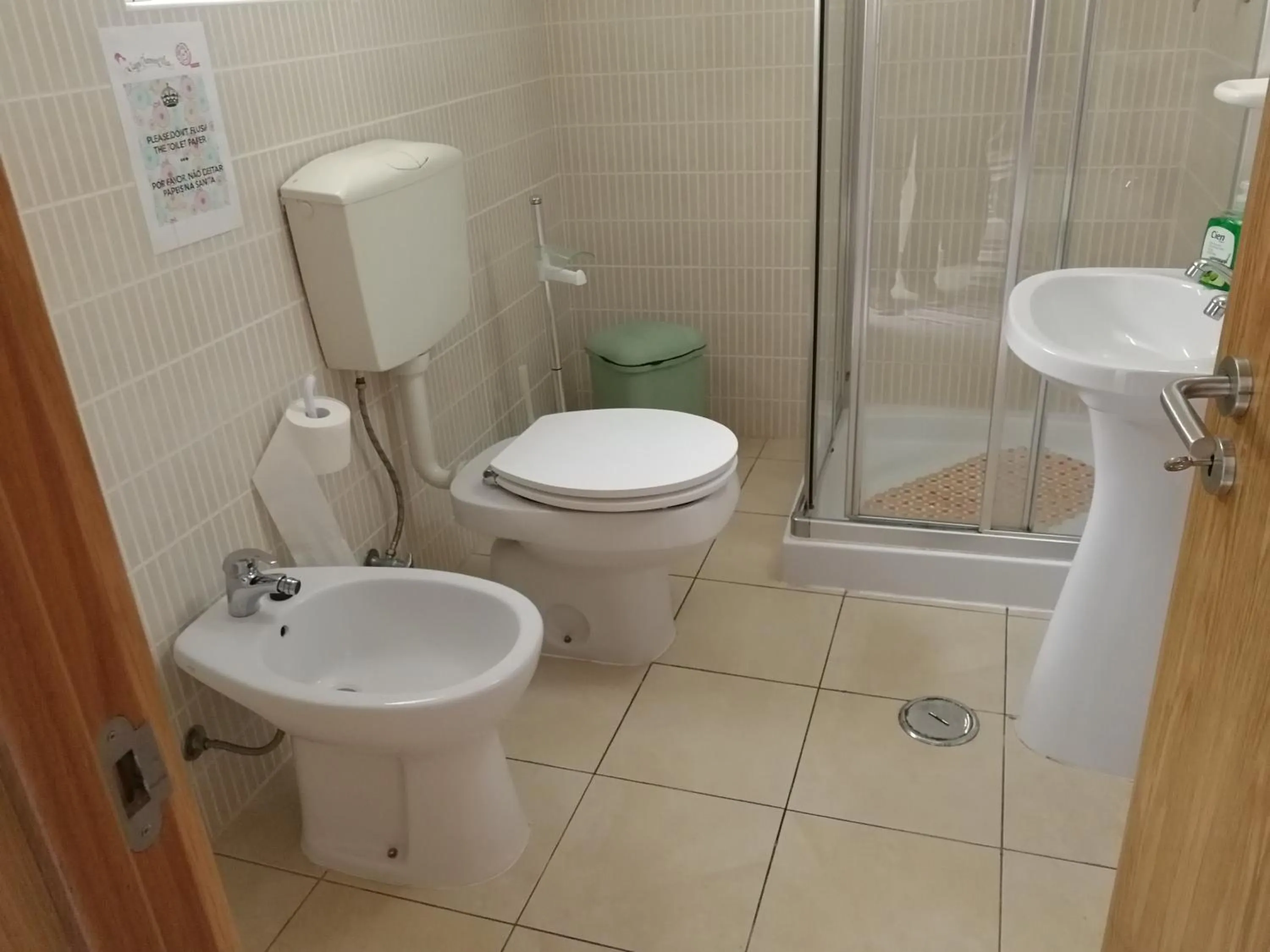 Bathroom in Lagos City Center Guest House & Hostel