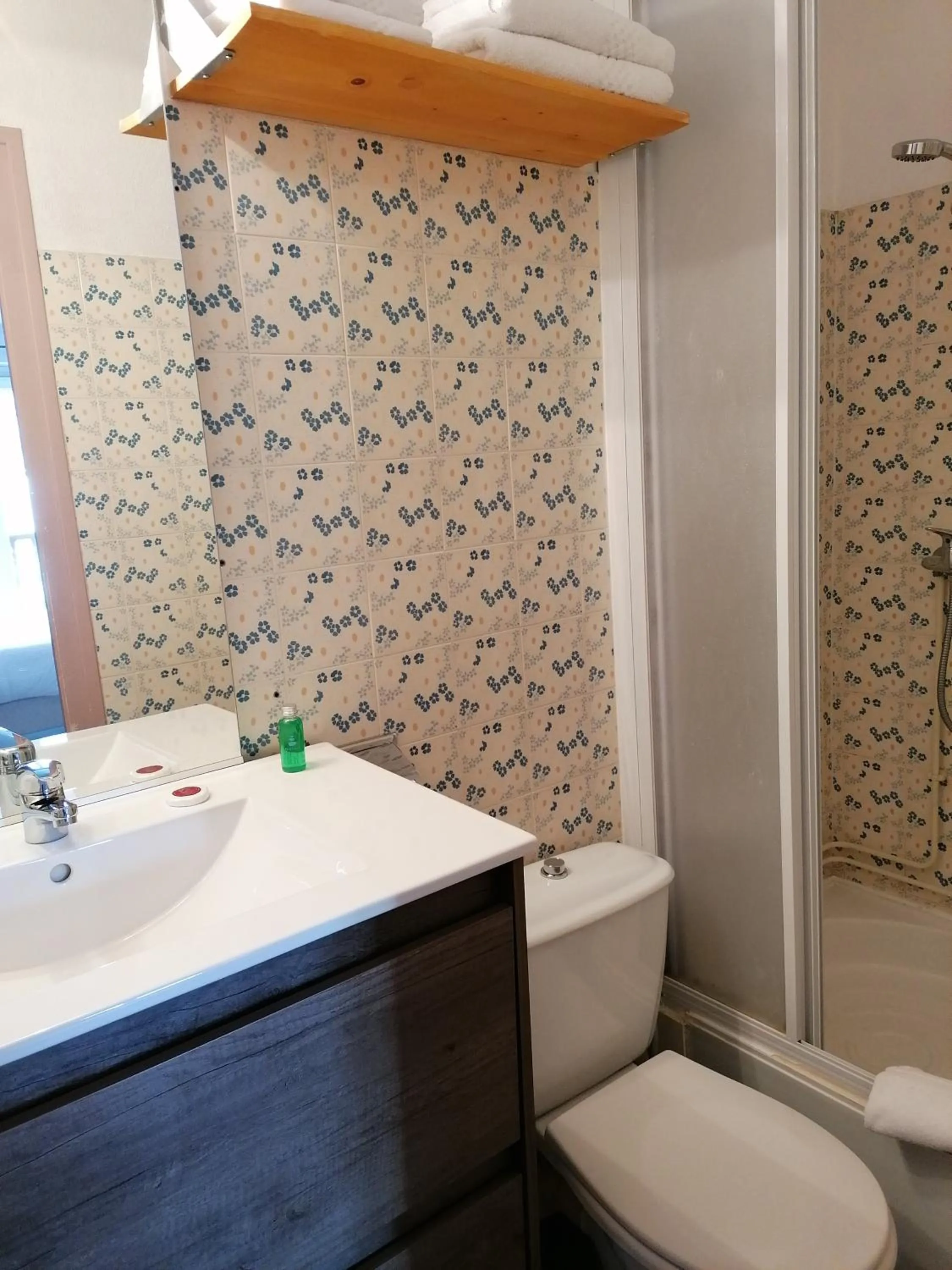 Bathroom in Hôtel Le Lievre Blanc