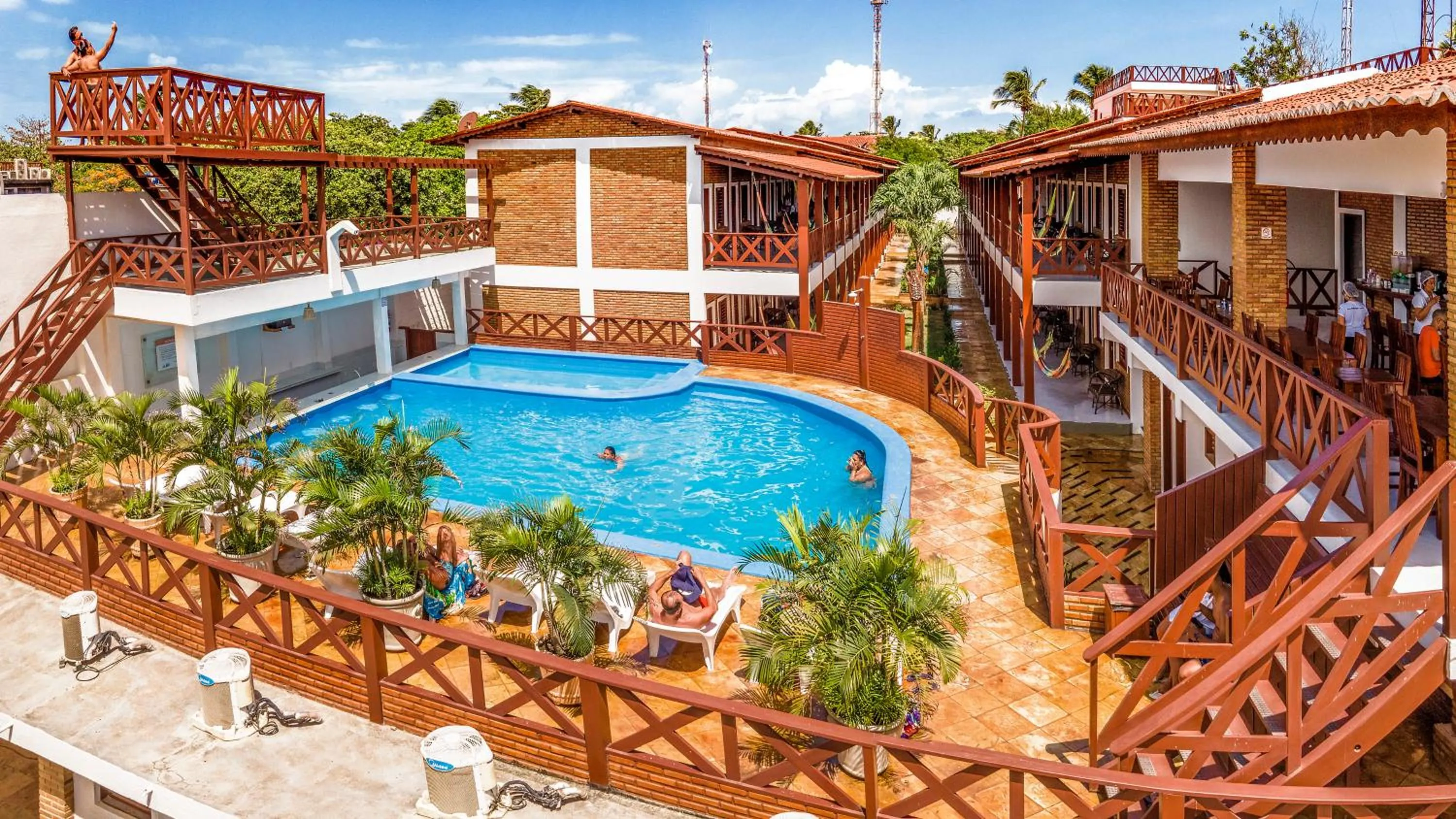 Property building in Hotel Jeri