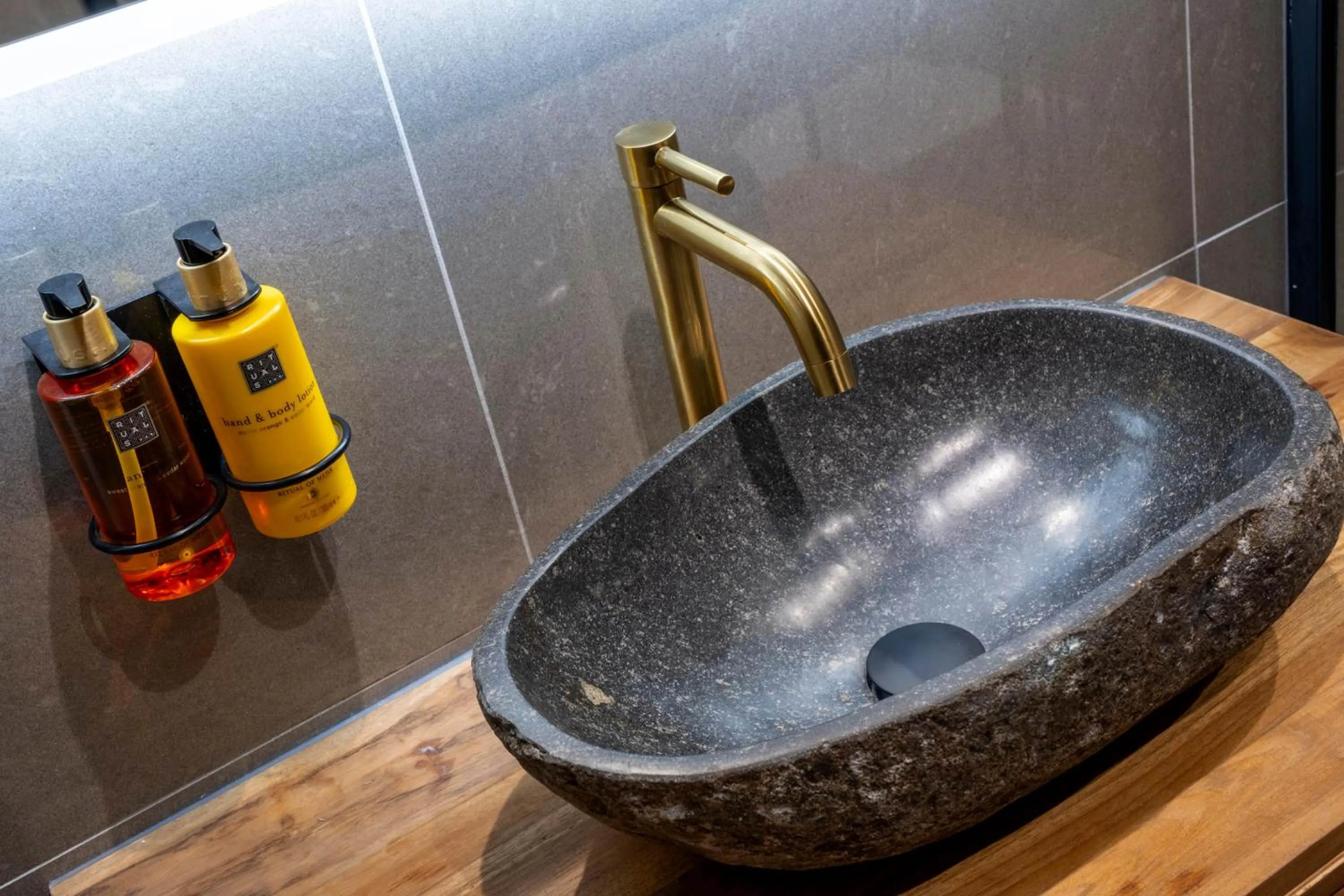 Derwent Manor Boutique Hotel