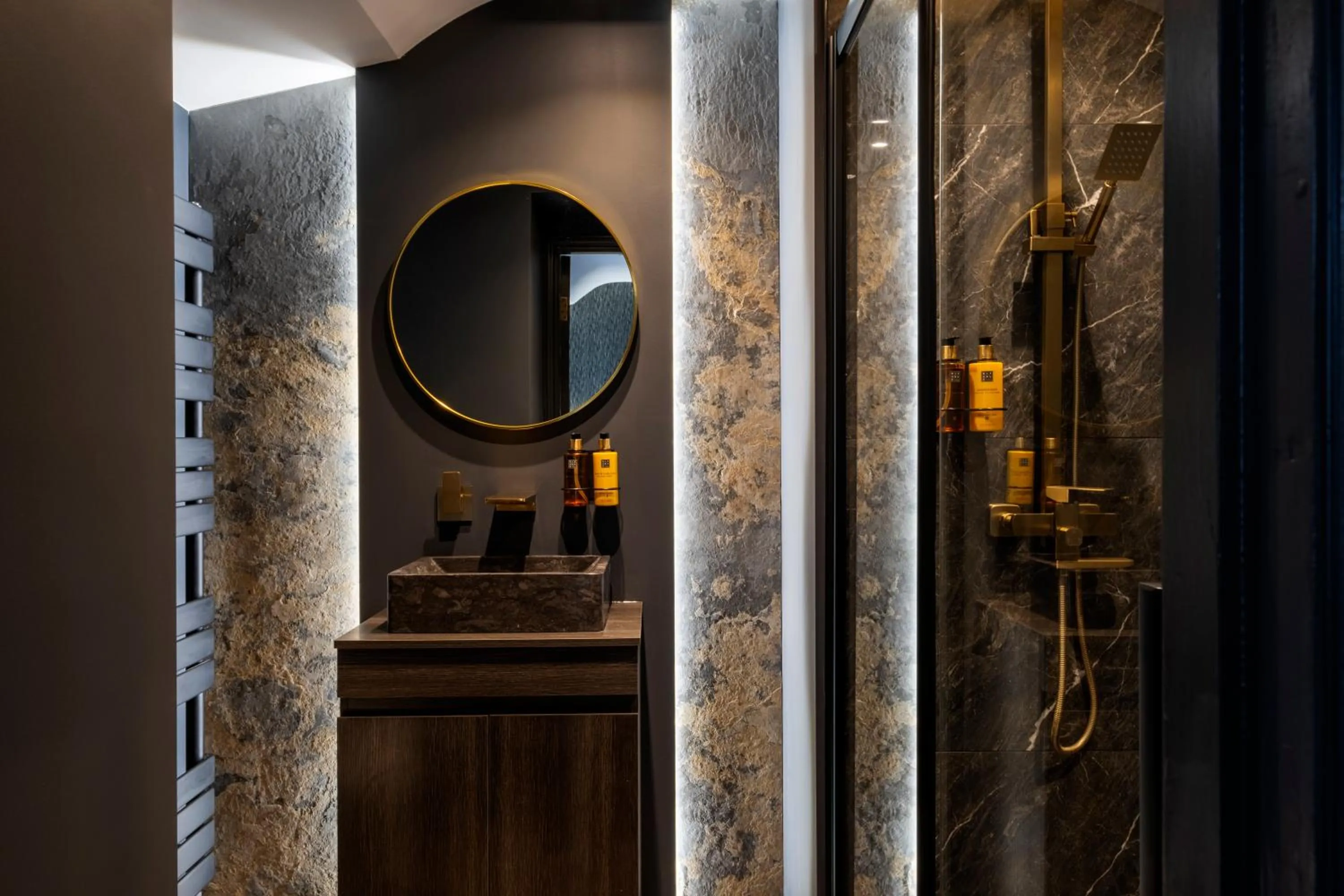 Derwent Manor Boutique Hotel