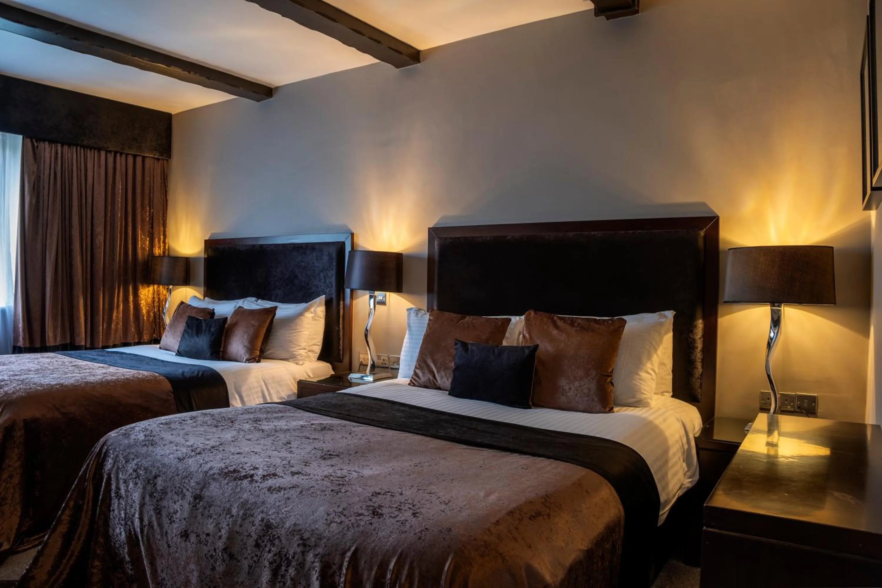 Bed in Derwent Manor Boutique Hotel