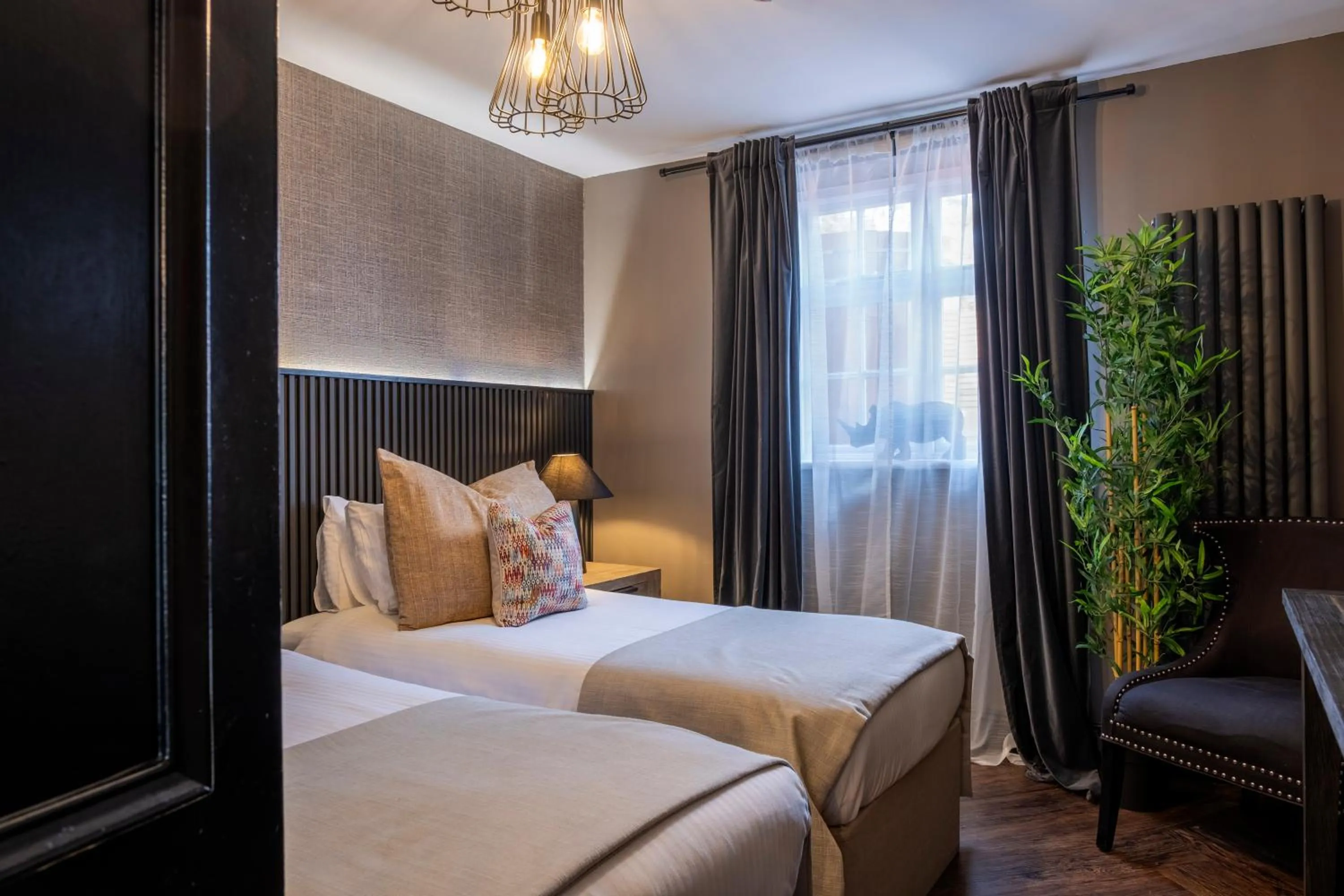 Bed in Derwent Manor Boutique Hotel