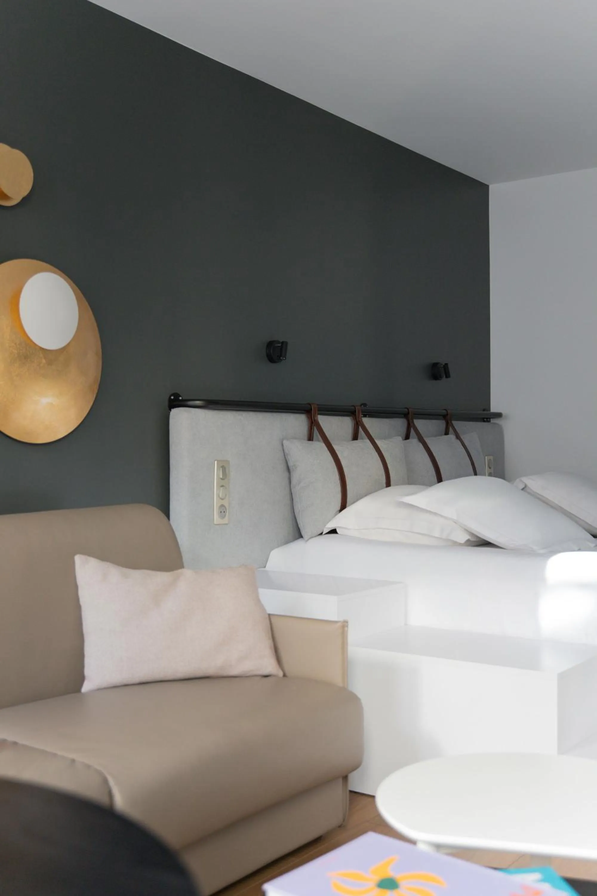 Bed in Hotel Leev Victoire & Spa