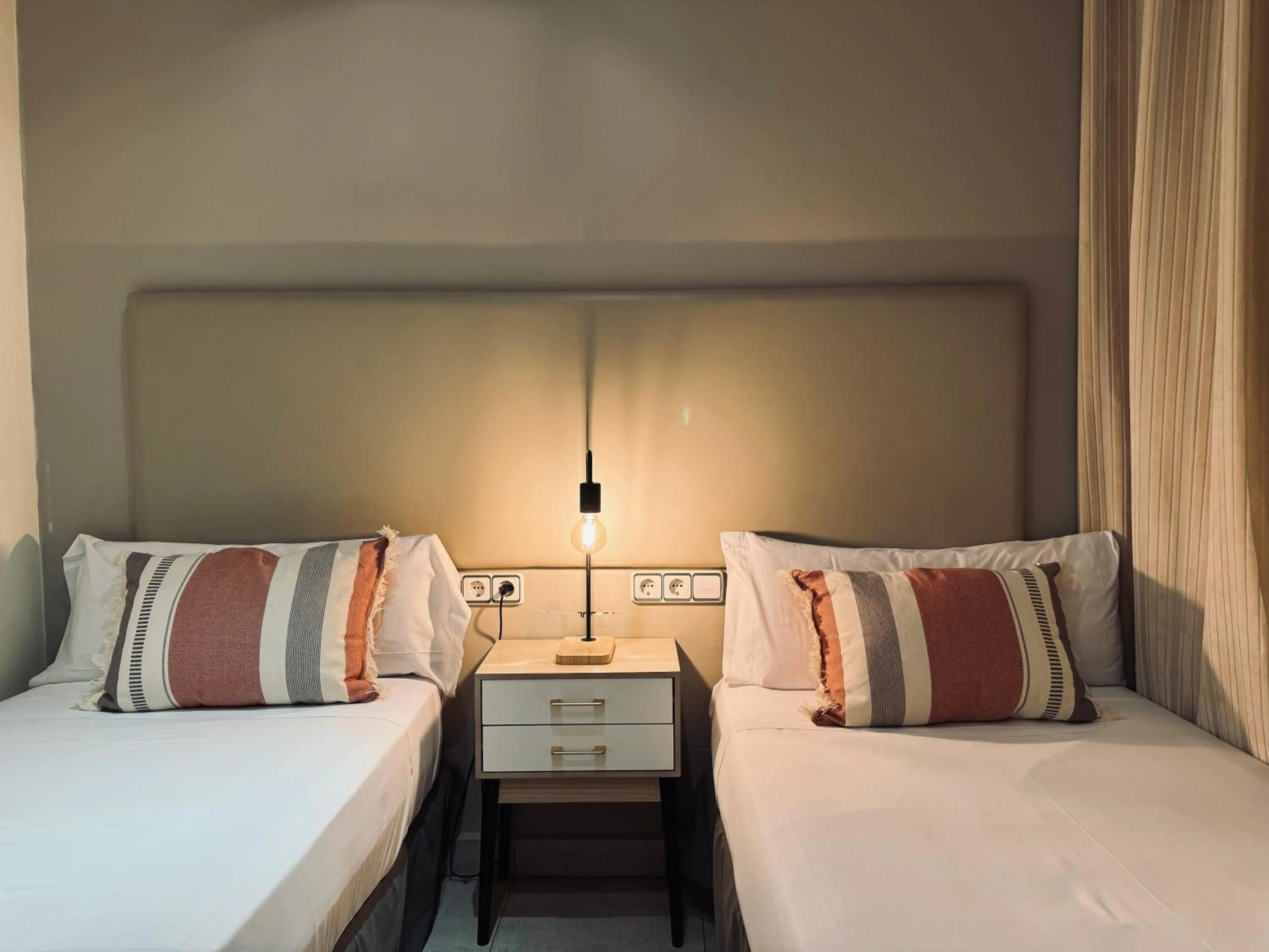 Bedroom, Bed in Sweet BCN Borrell