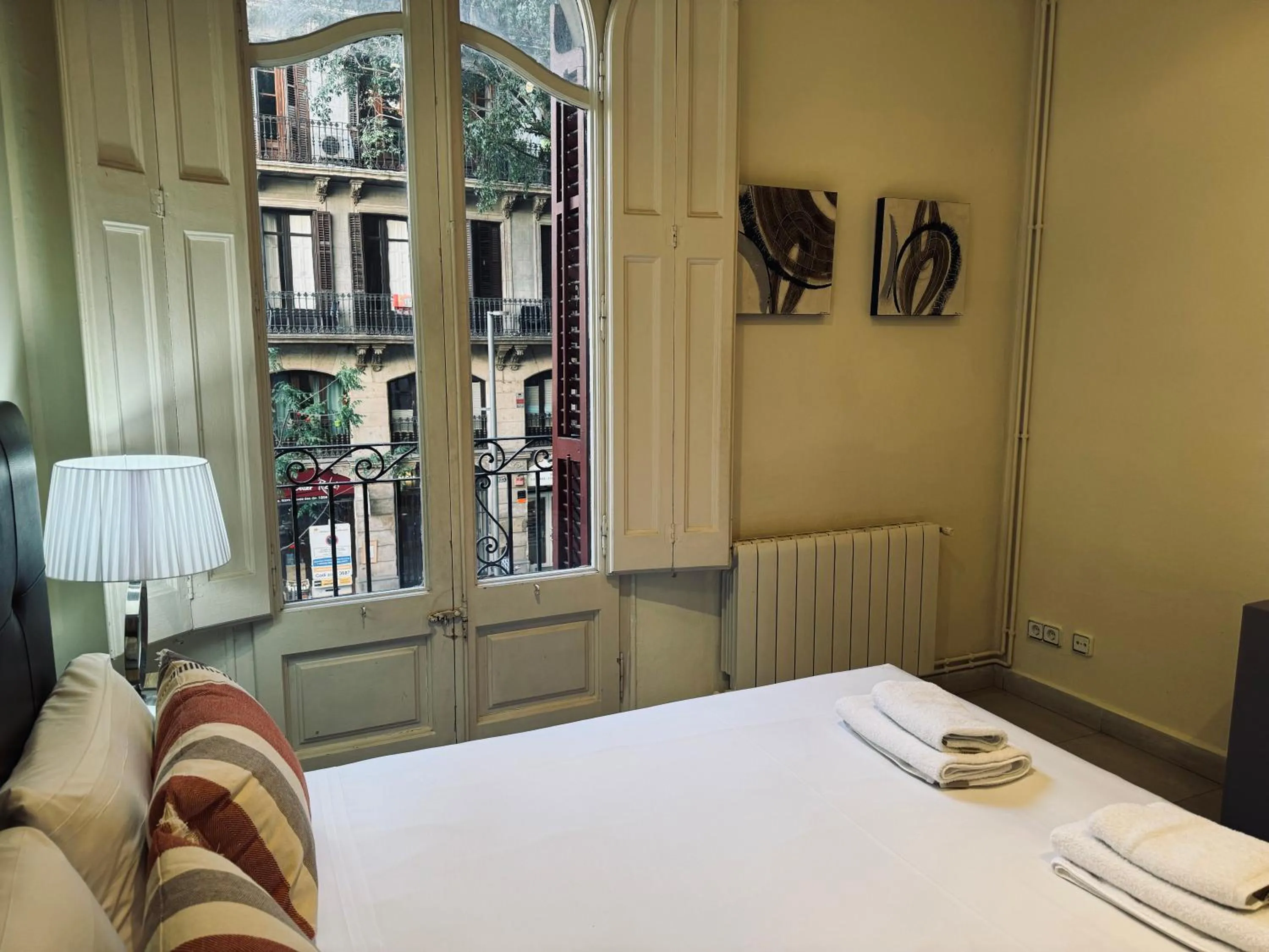 Bedroom in Sweet BCN Borrell