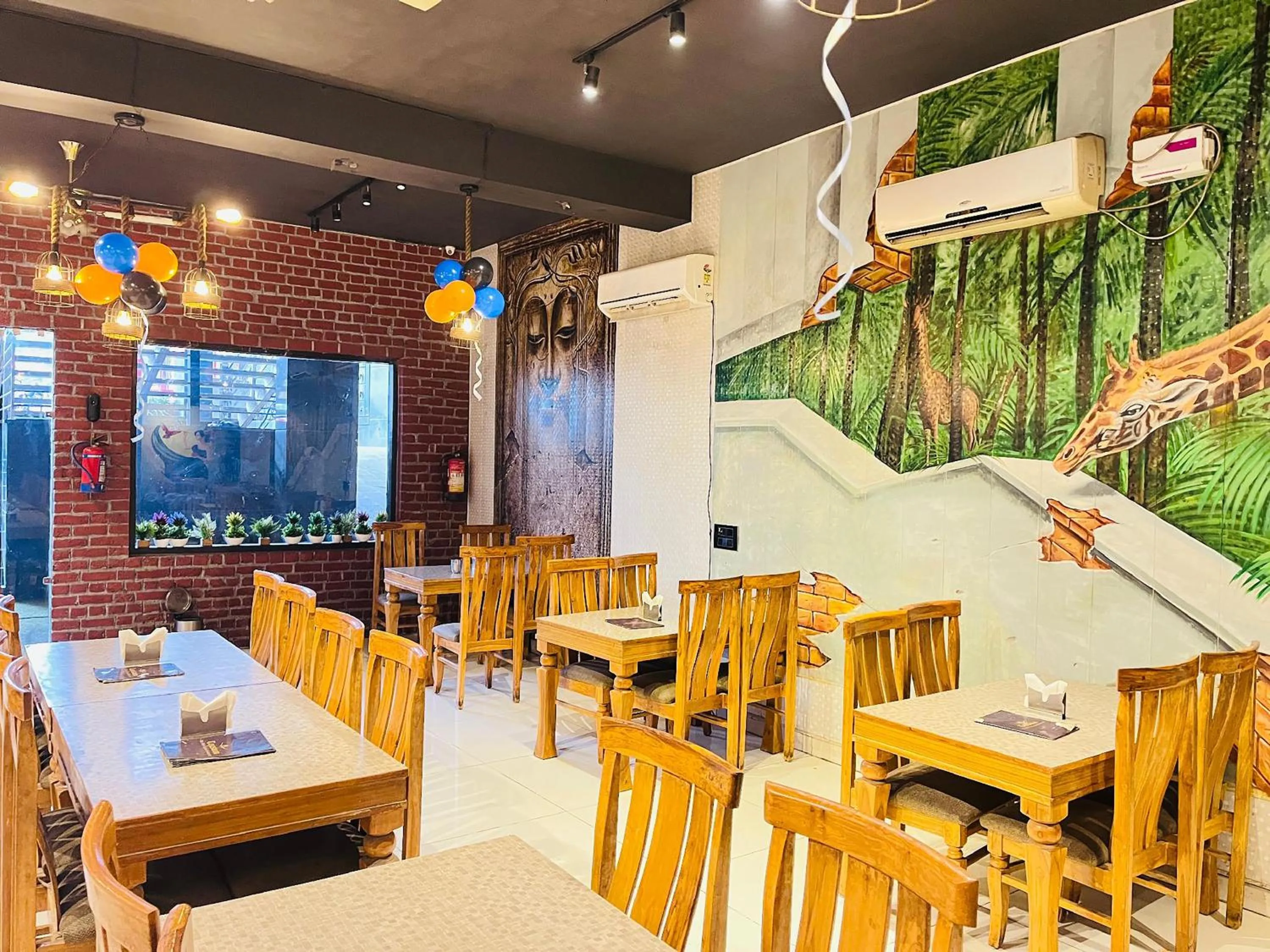 Qotel Comfort Chattarpur - Near Chattarpur Metro