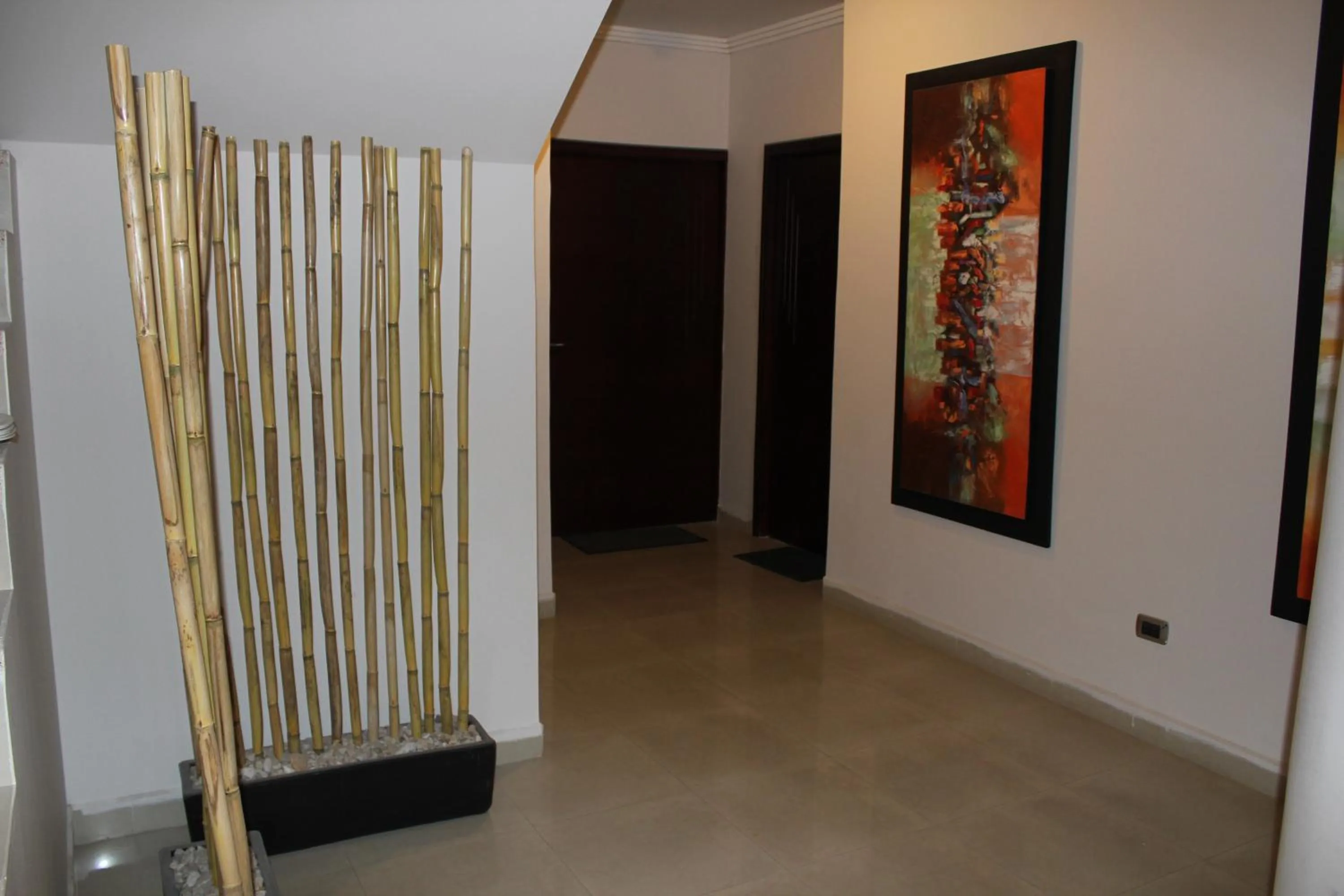 Communal lounge/ TV room in Hotel Terra Sur Cuenca