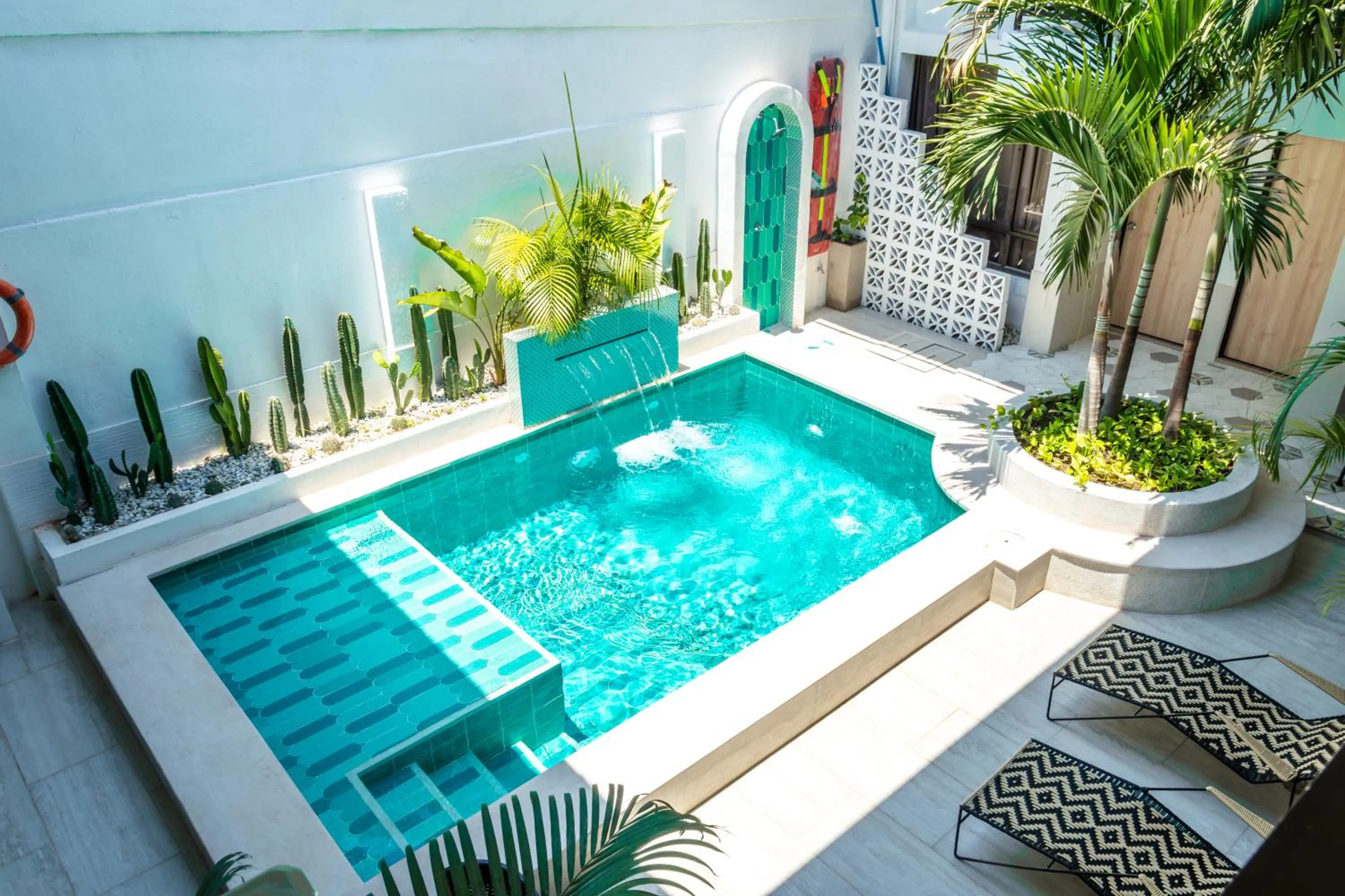 Pool view in Casana Rosa Hotel