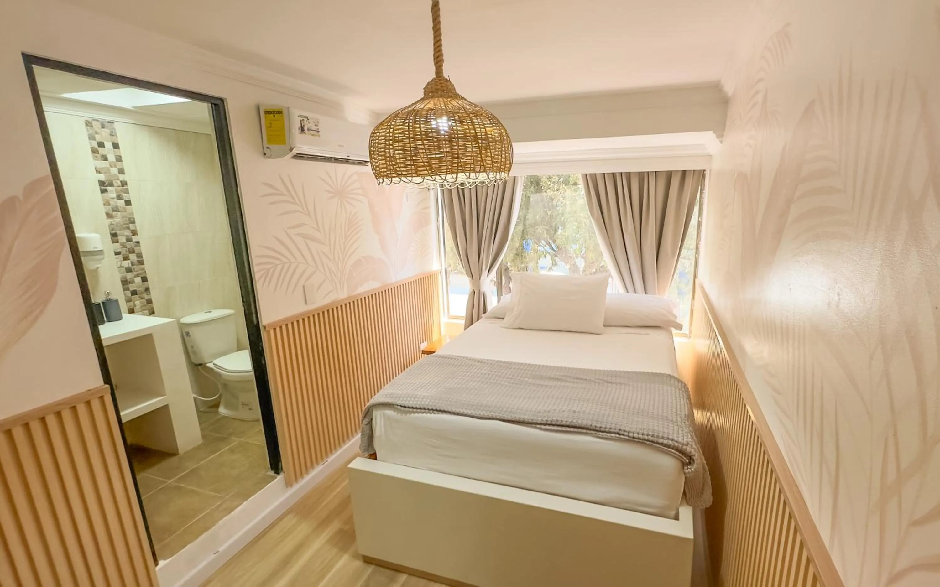 Photo of the whole room, Bed in Casana Rosa Hotel