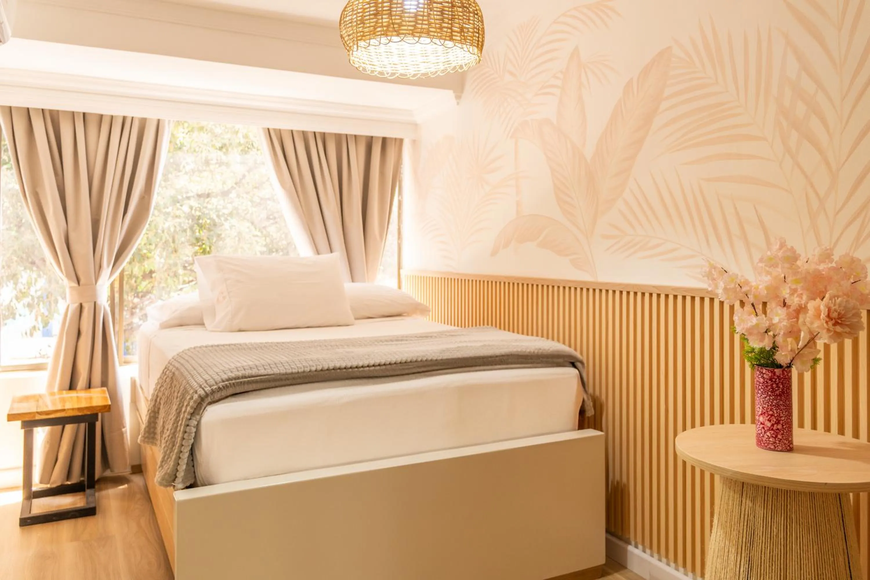 Photo of the whole room, Bed in Casana Rosa Hotel