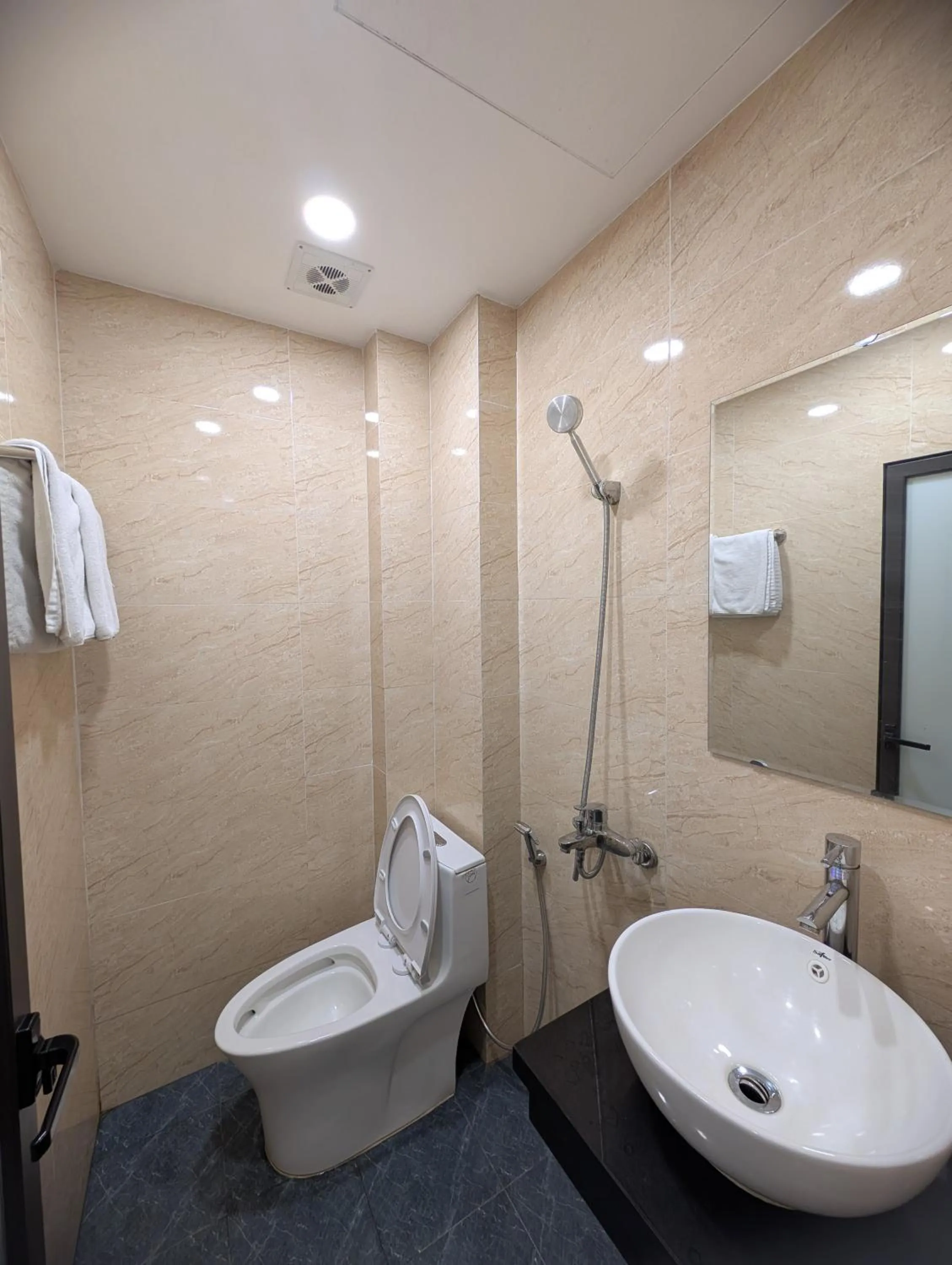 Era Apartment 158 Nguyen Khanh Toan