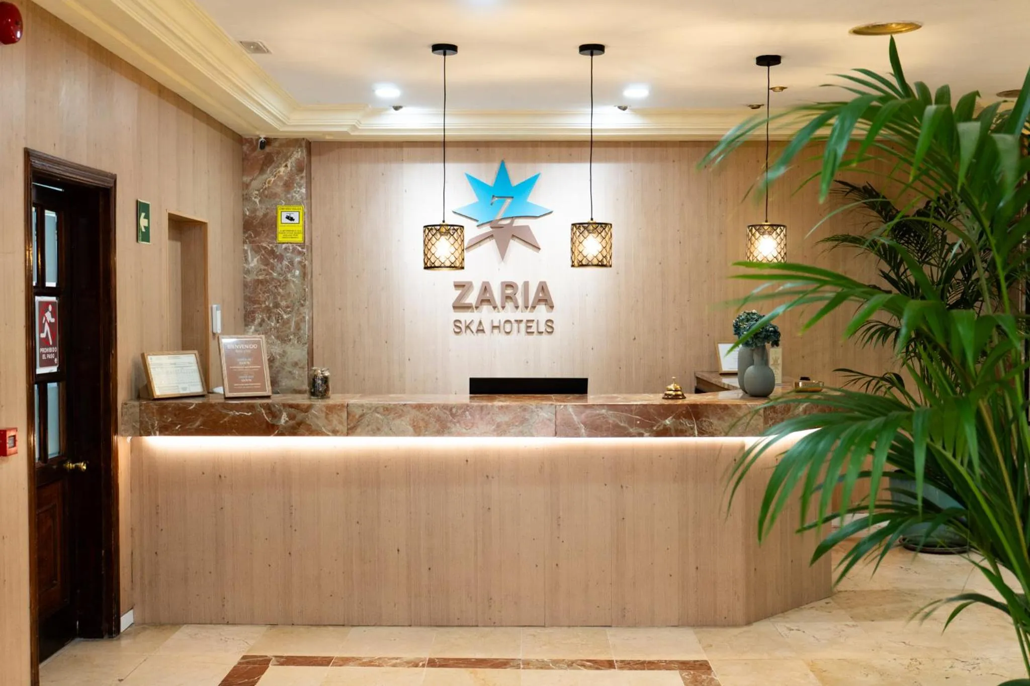 Lobby or reception in Hotel Aeropuerto Sur