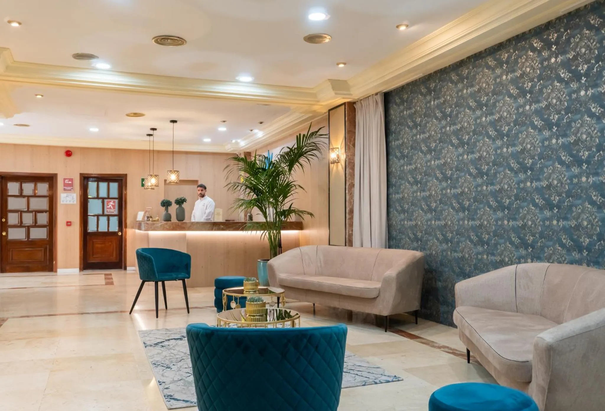 Lobby or reception in Hotel Aeropuerto Sur