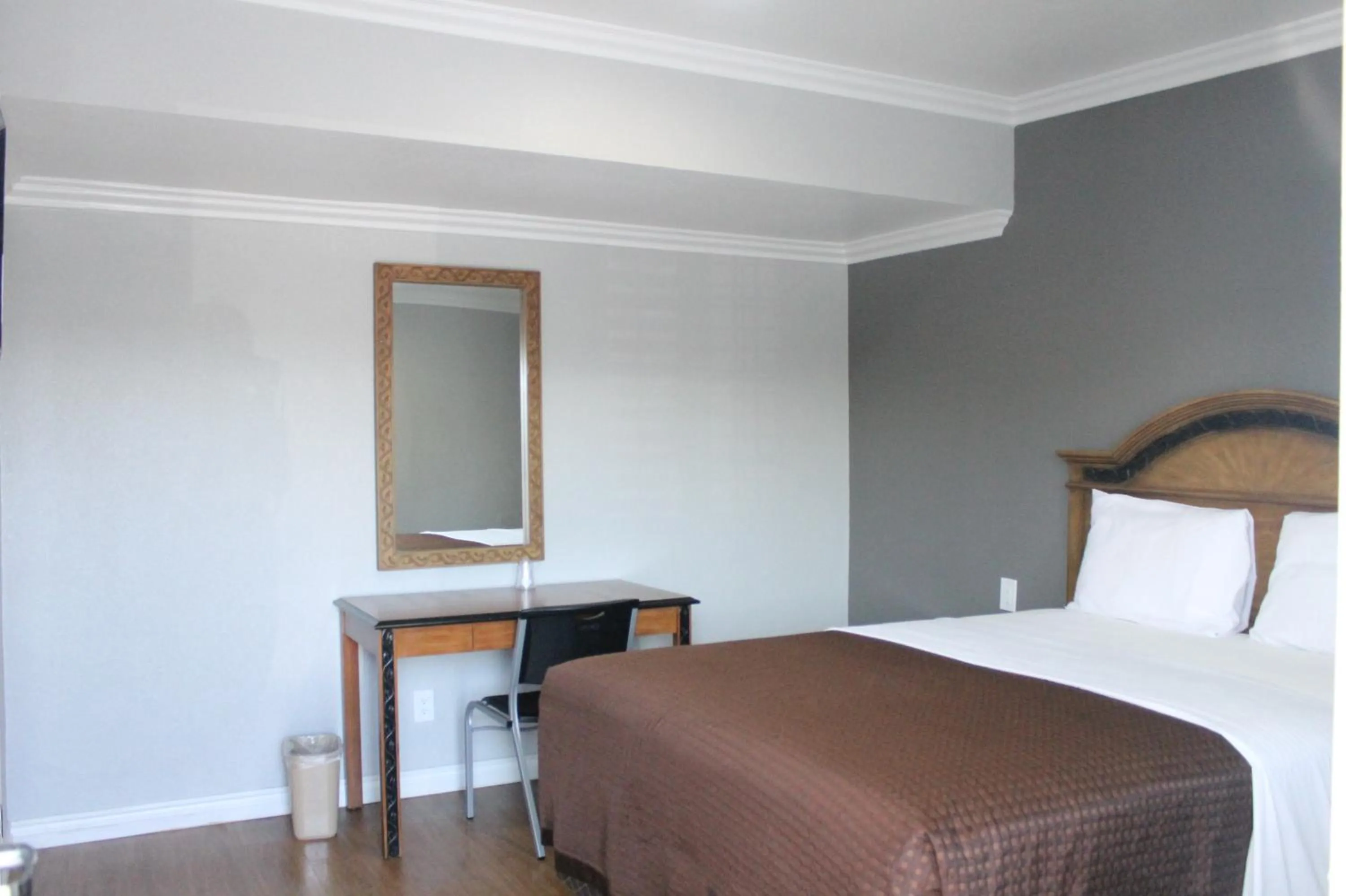 Photo of the whole room, Bed in Town House Motel