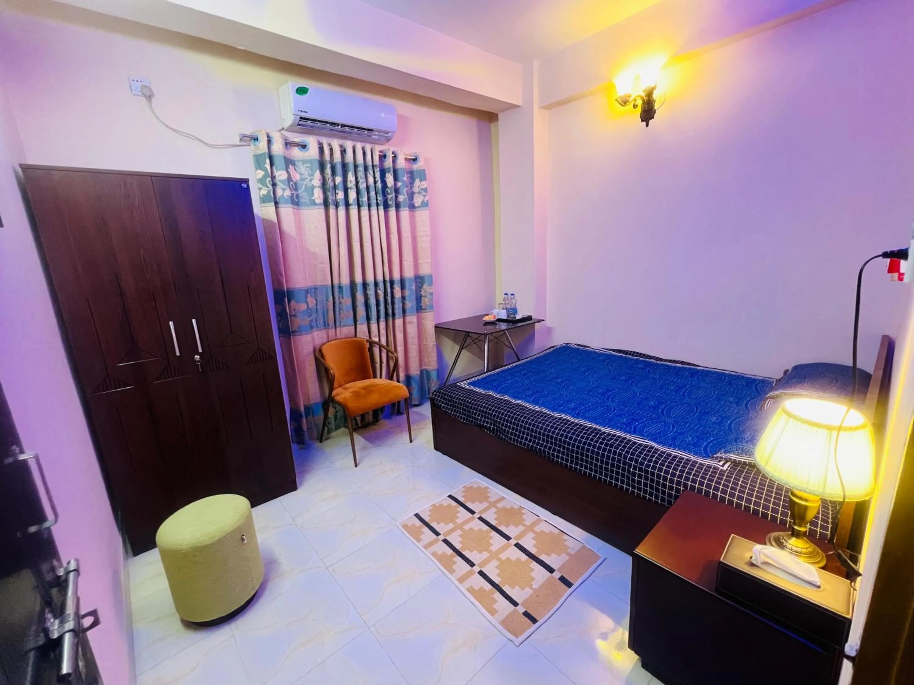 Bed in Cafe Green Valley
