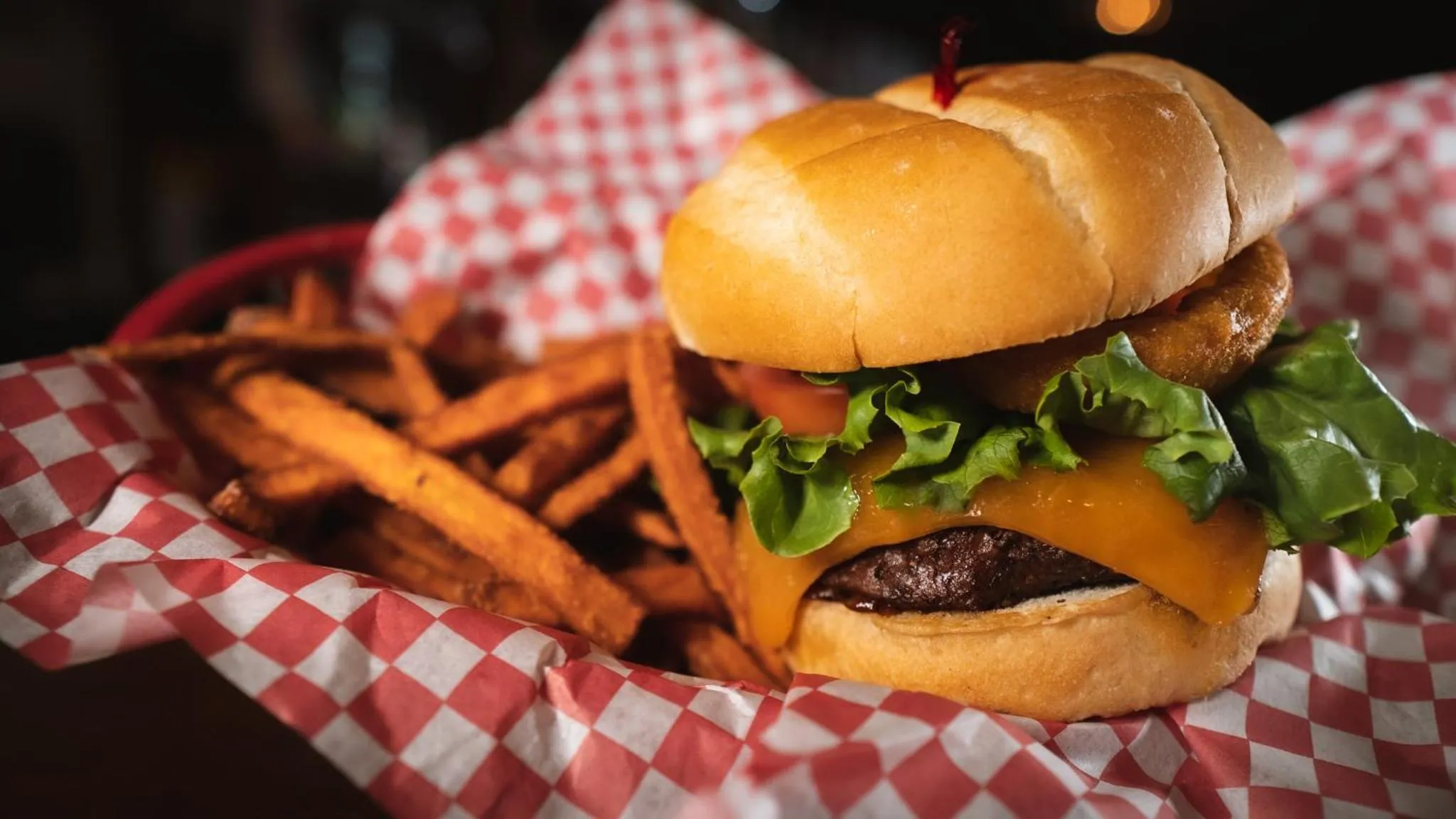 Restaurant/places to eat in Skyline Lodge