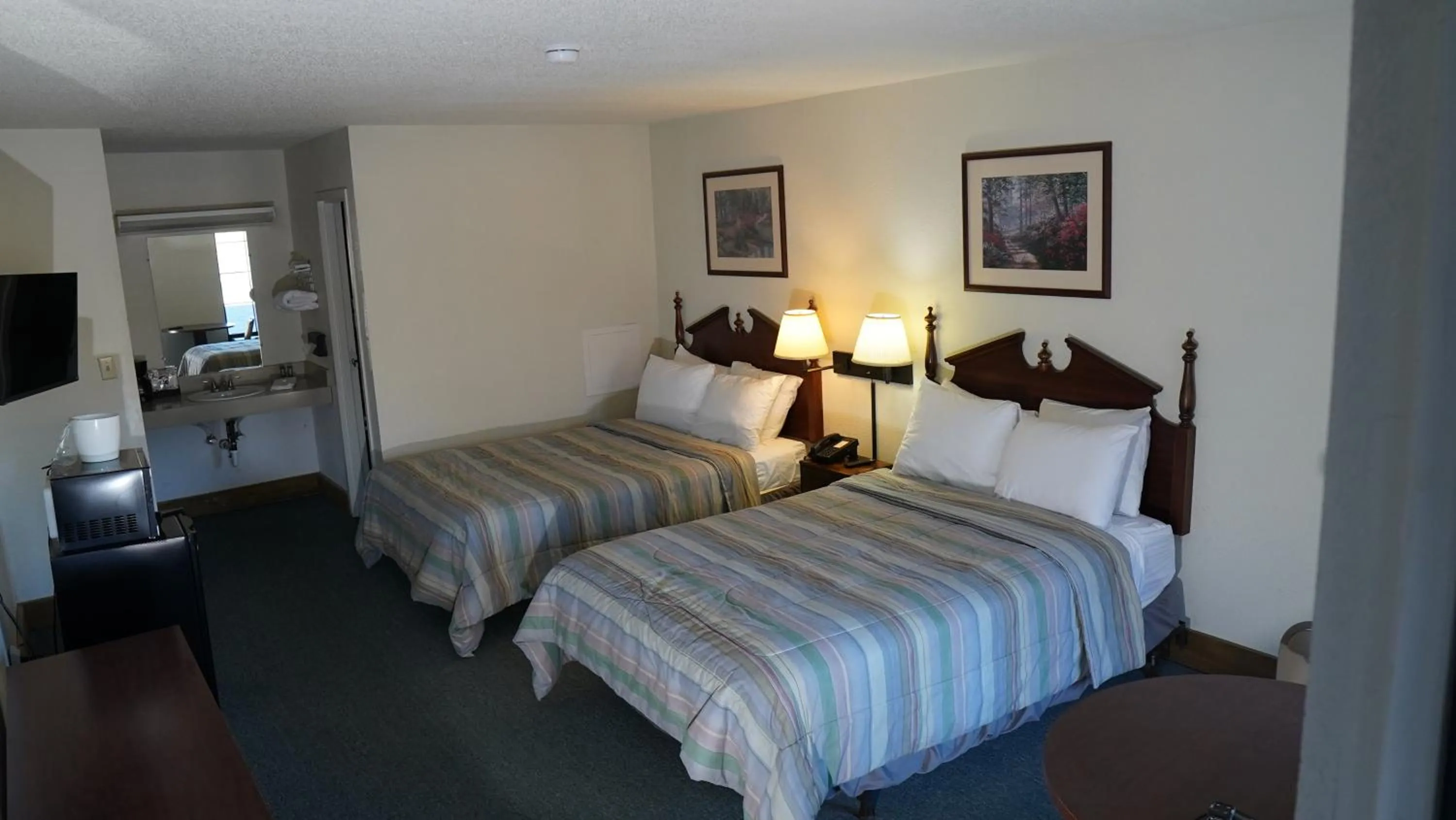 Bed in Skyline Lodge