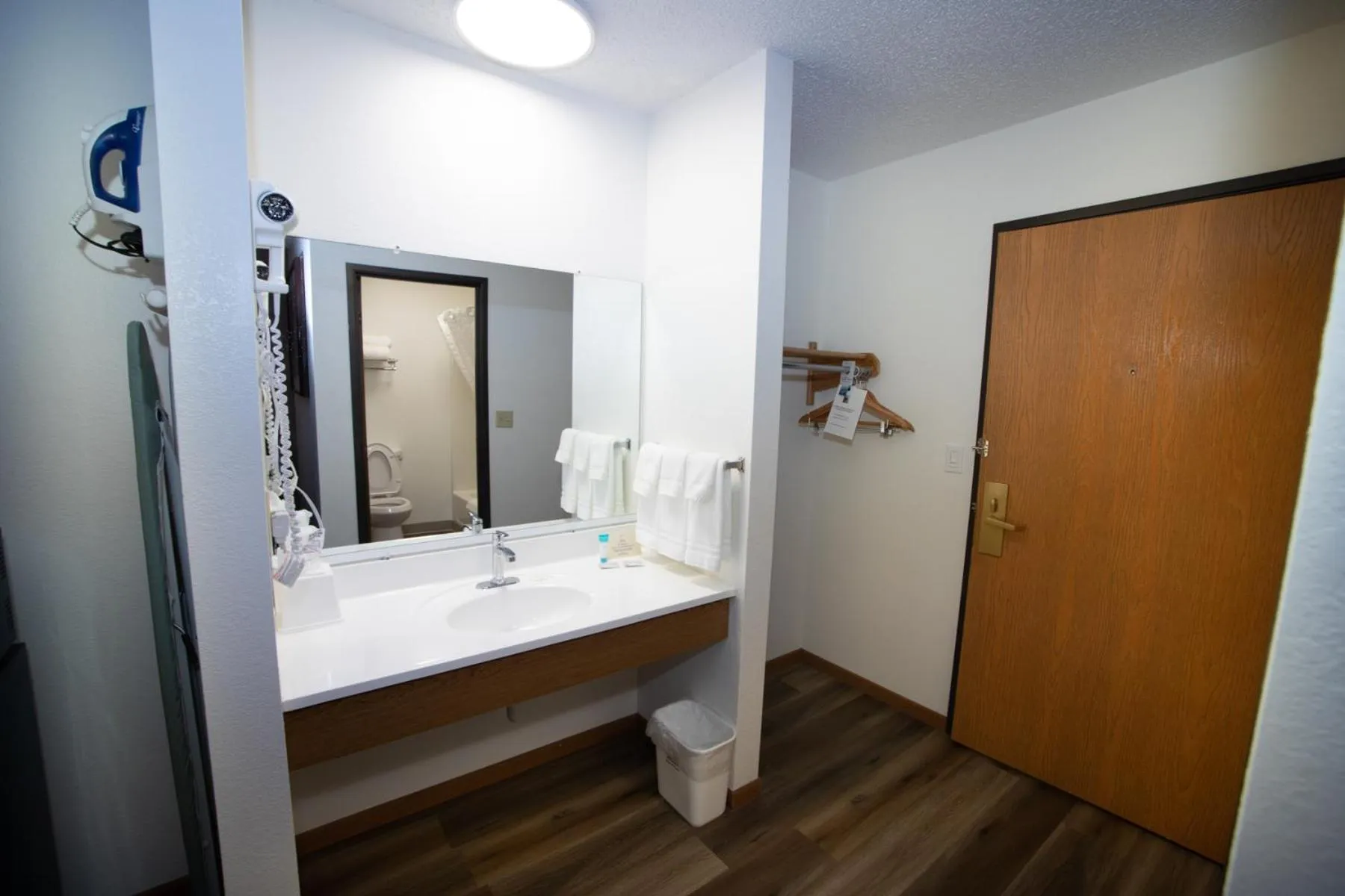 Bathroom in Alliance Hotel & Suites, a Howard Johnson by Wyndham