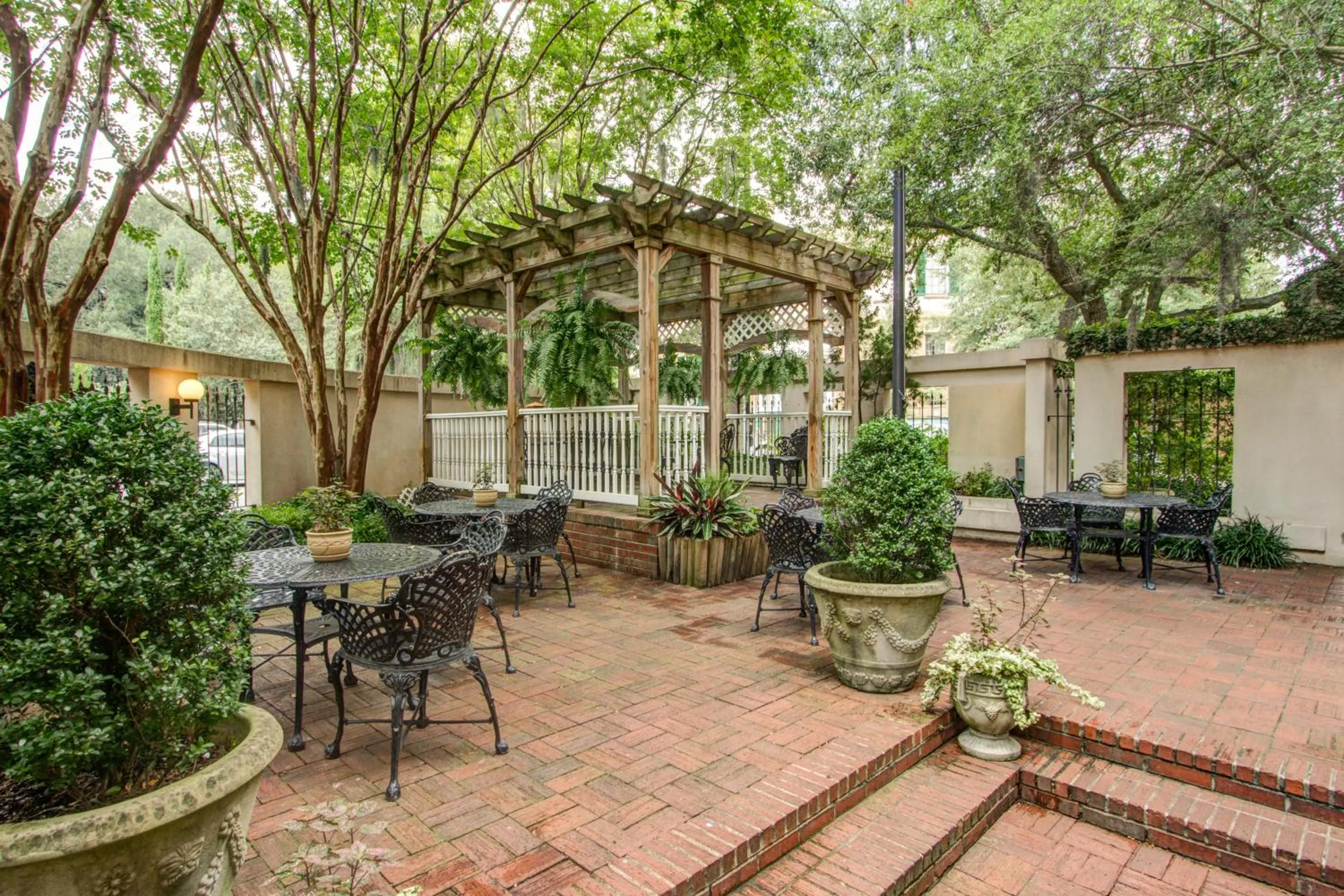 Patio in The Presidents' Quarters Inn
