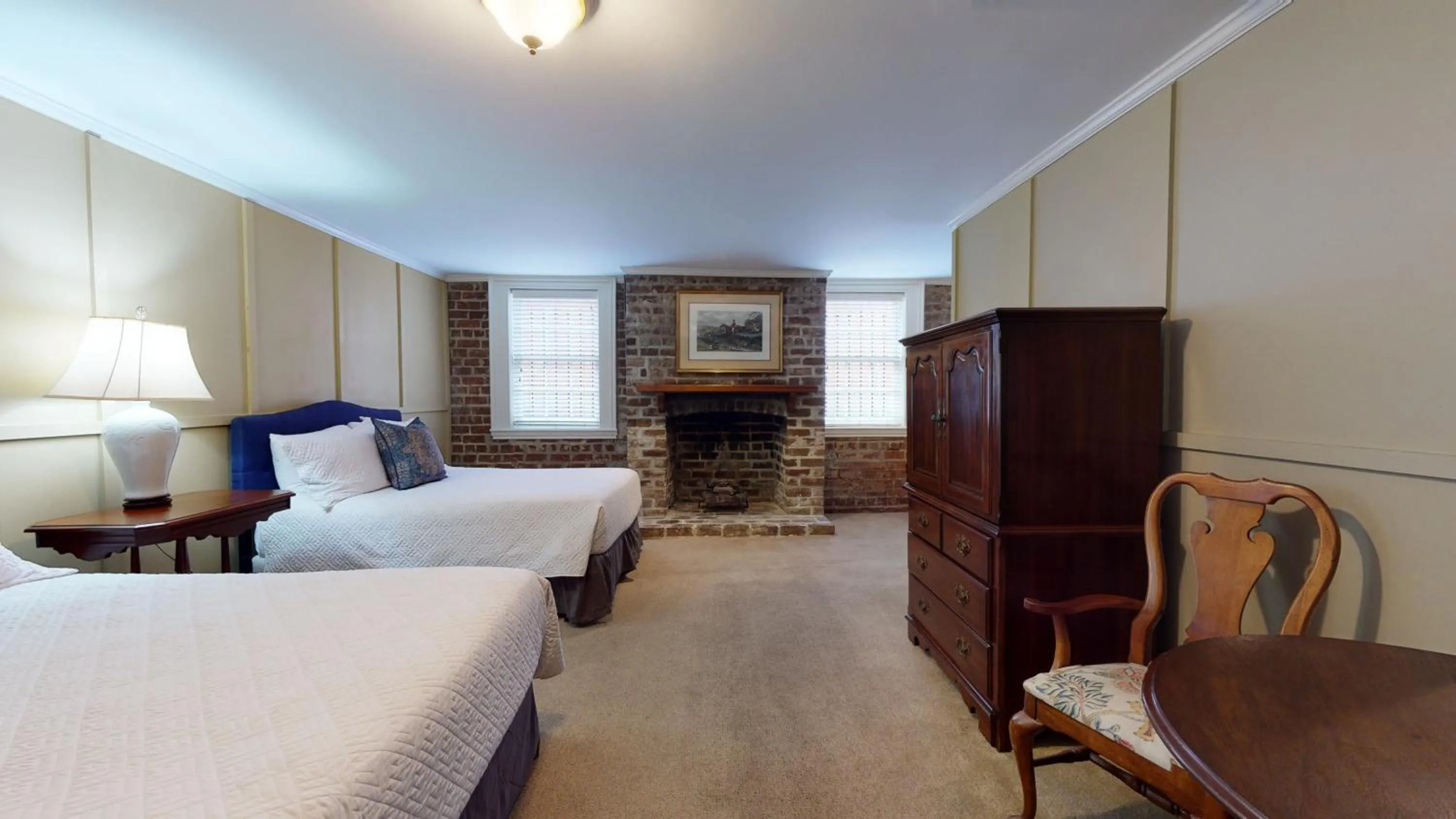 Photo of the whole room in The Presidents' Quarters Inn