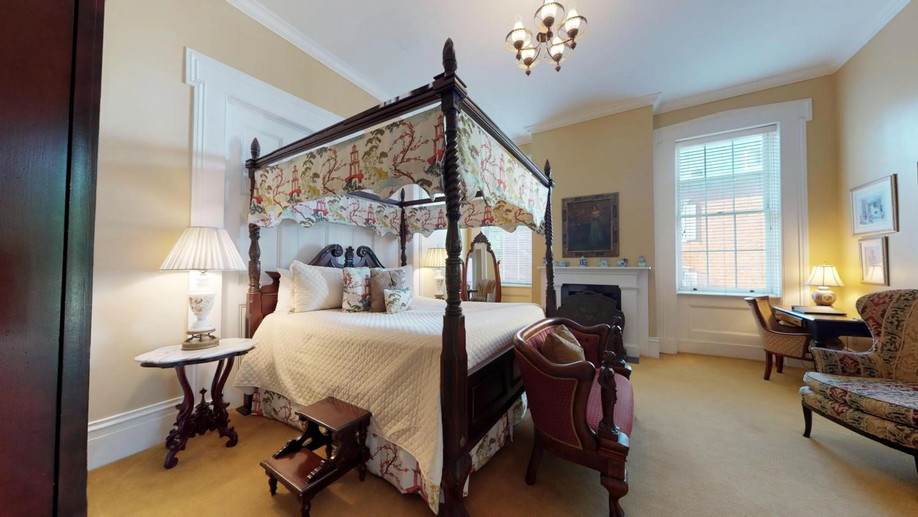 Bedroom in The Presidents' Quarters Inn