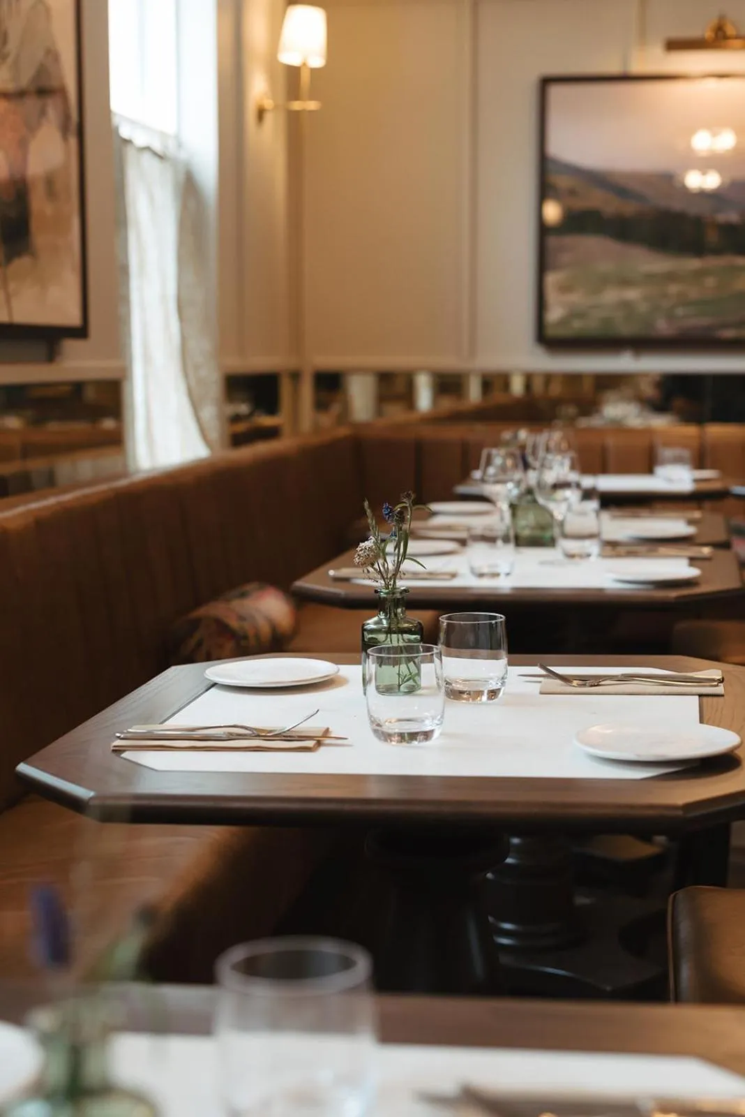 Restaurant/places to eat in The Leddie Hotel