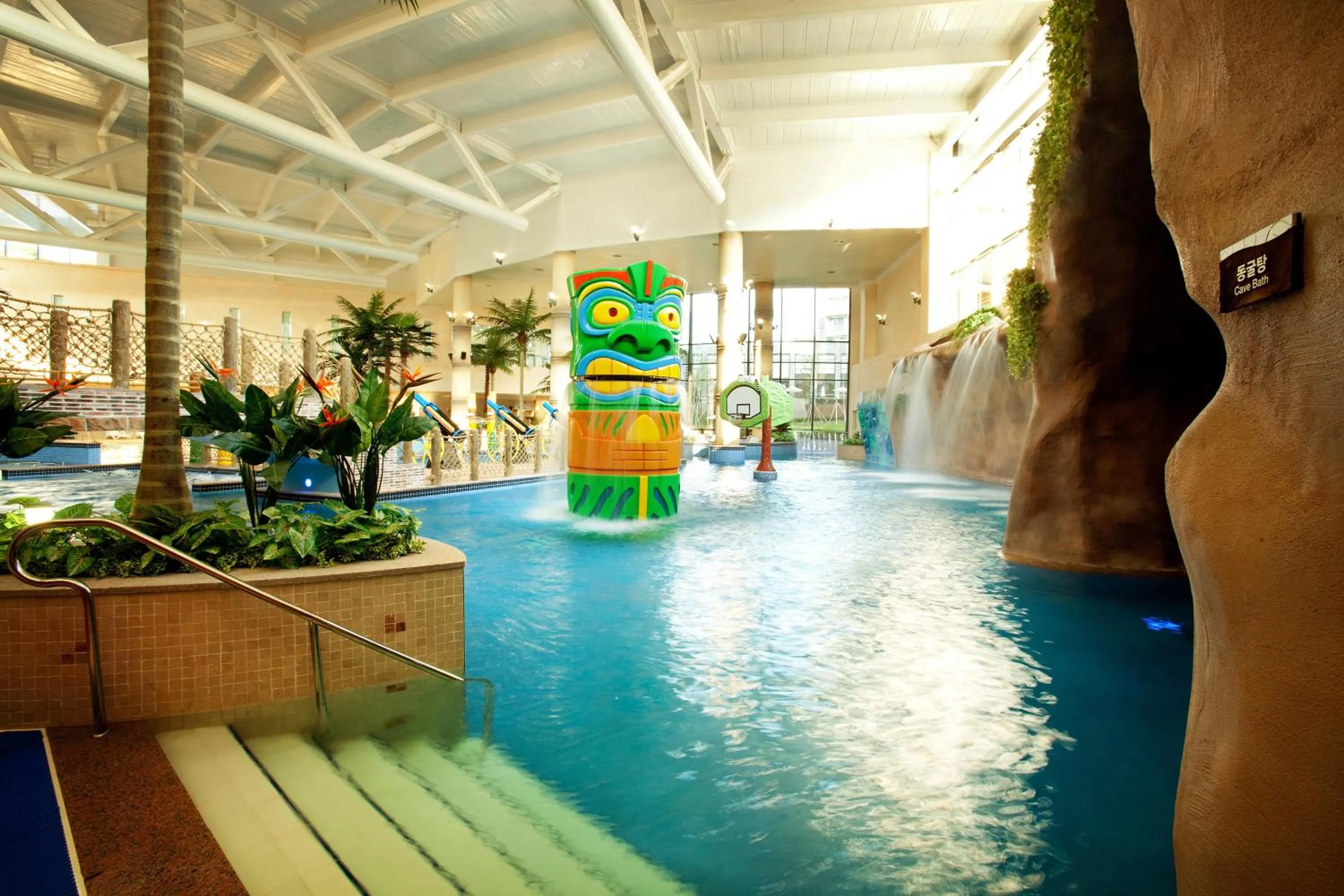 Aqua park in Lotte Buyeo Resort