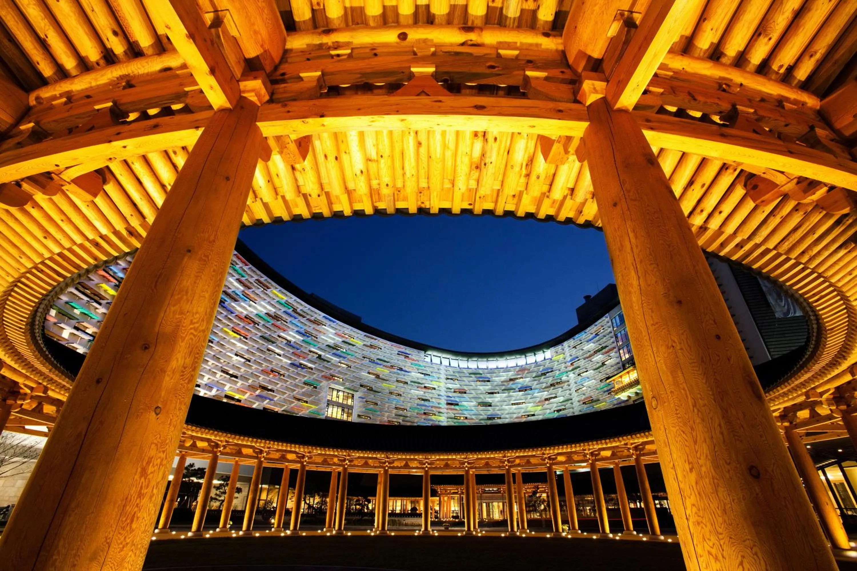 Facade/entrance in Lotte Buyeo Resort