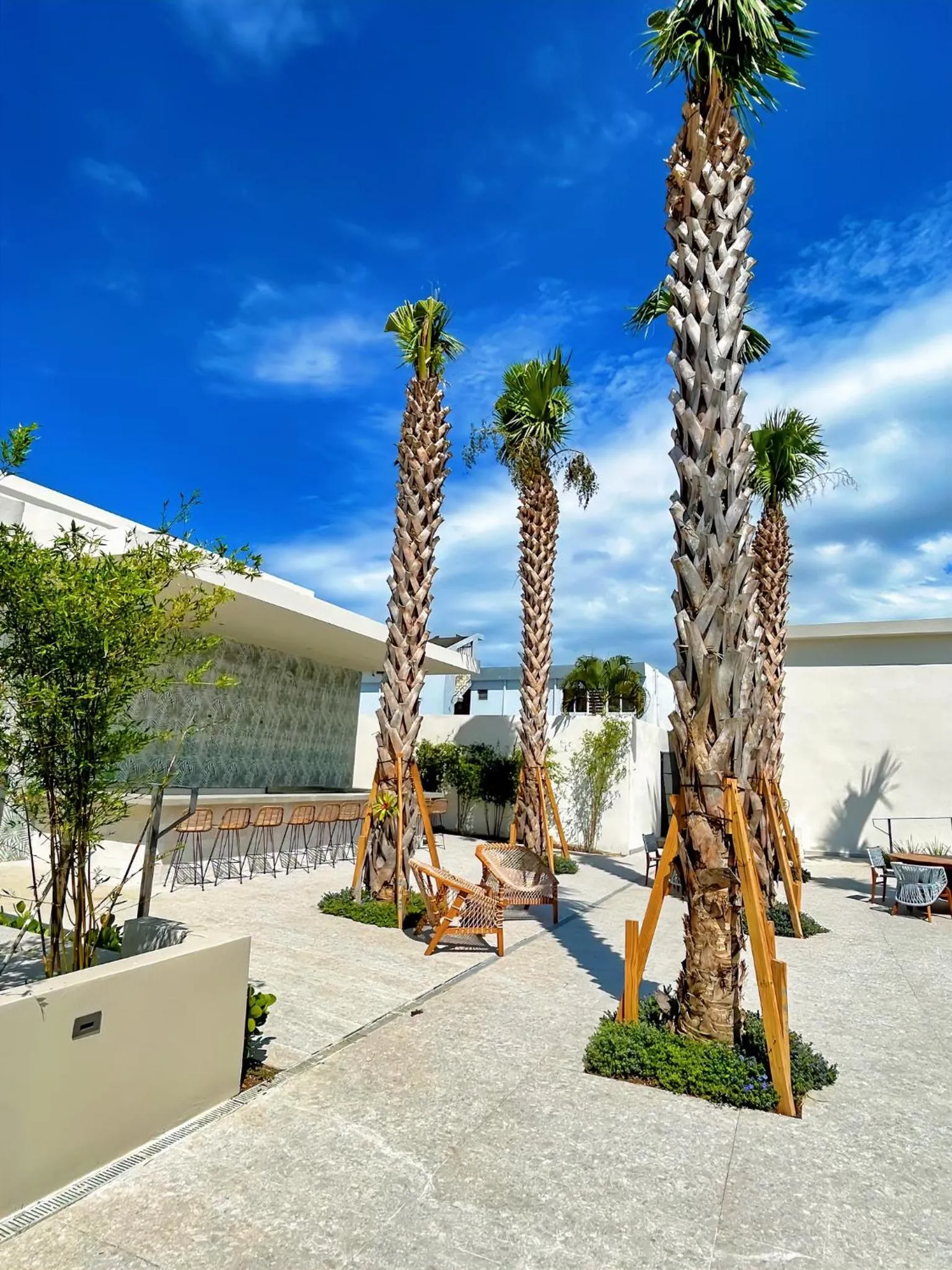 Restaurant/places to eat in Bali Hotel Adults Only Isla Verde, a Trademark by Wyndham