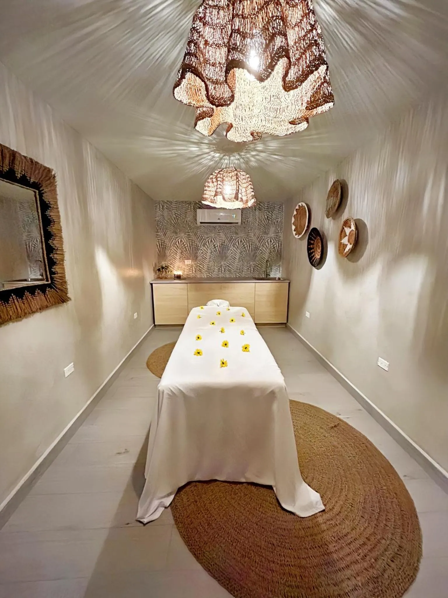 Spa and wellness centre/facilities in Bali Hotel Adults Only Isla Verde, a Trademark by Wyndham