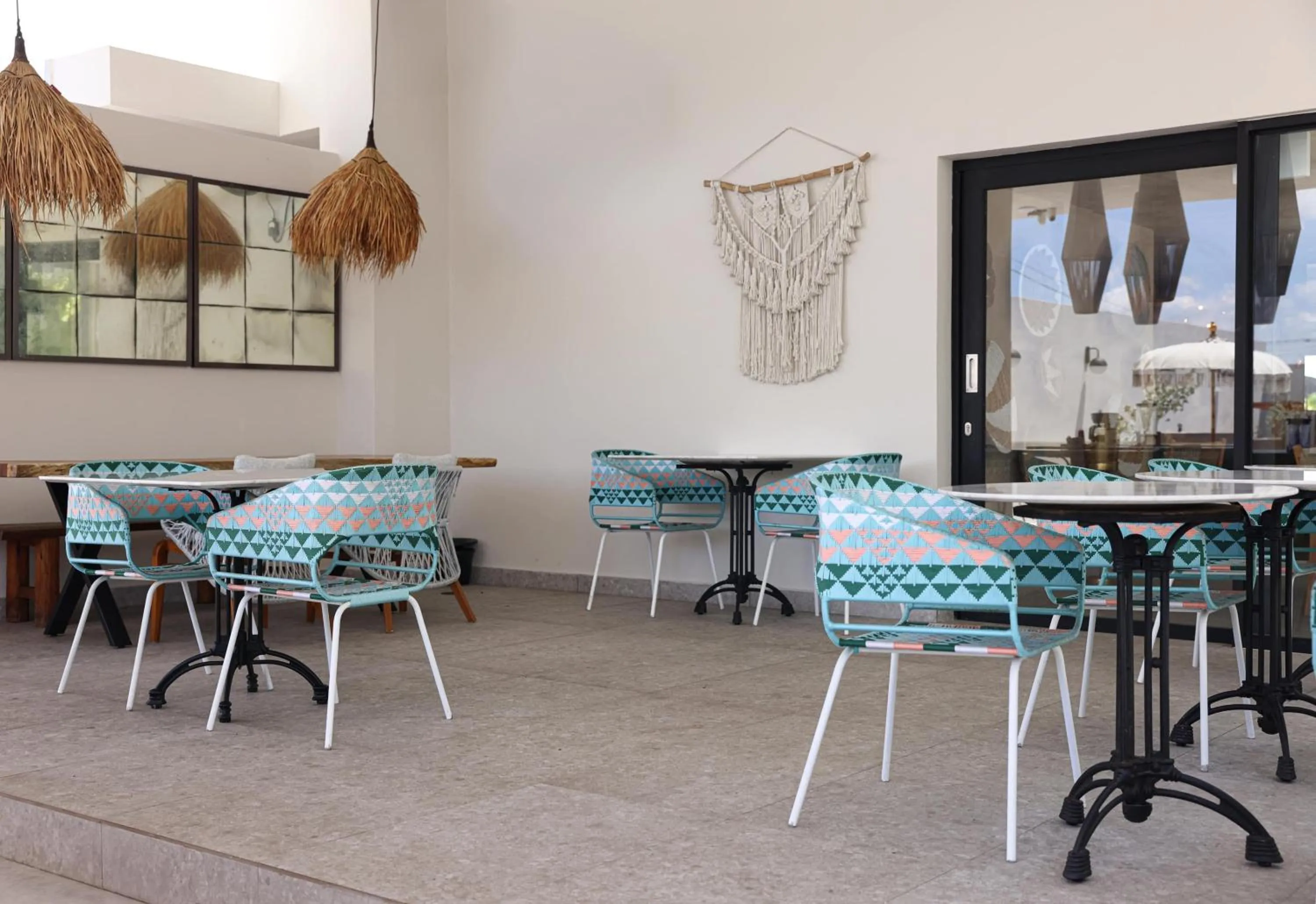 Restaurant/places to eat in Bali Hotel Adults Only Isla Verde, a Trademark by Wyndham