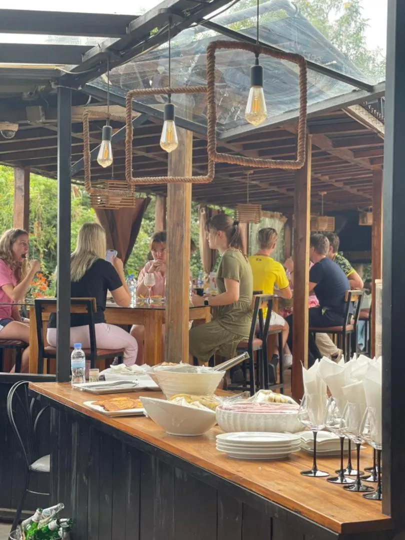 Restaurant/places to eat in Inside Afrika Boutique Hotel