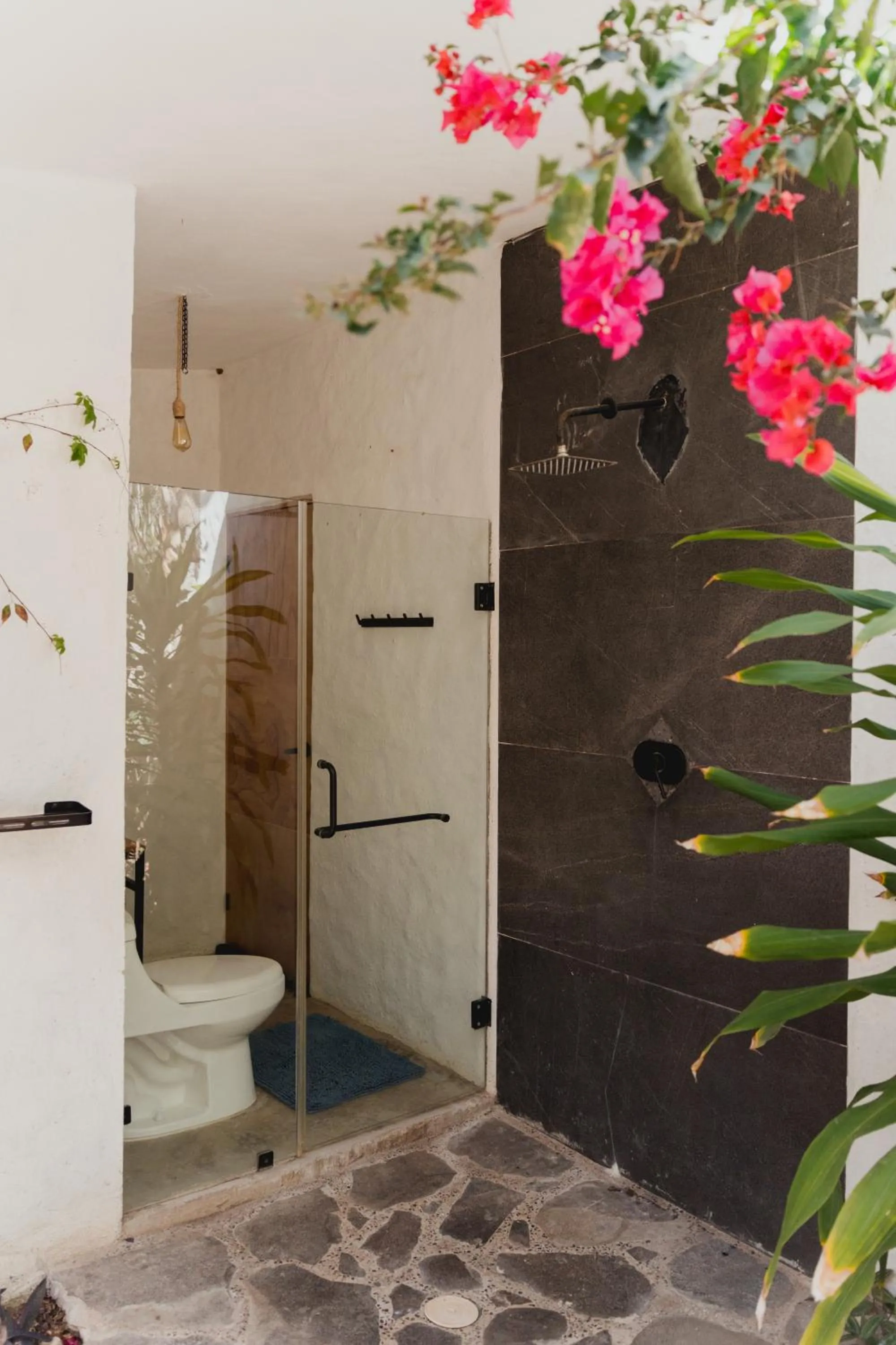 Shower in Toninas México Bungalow