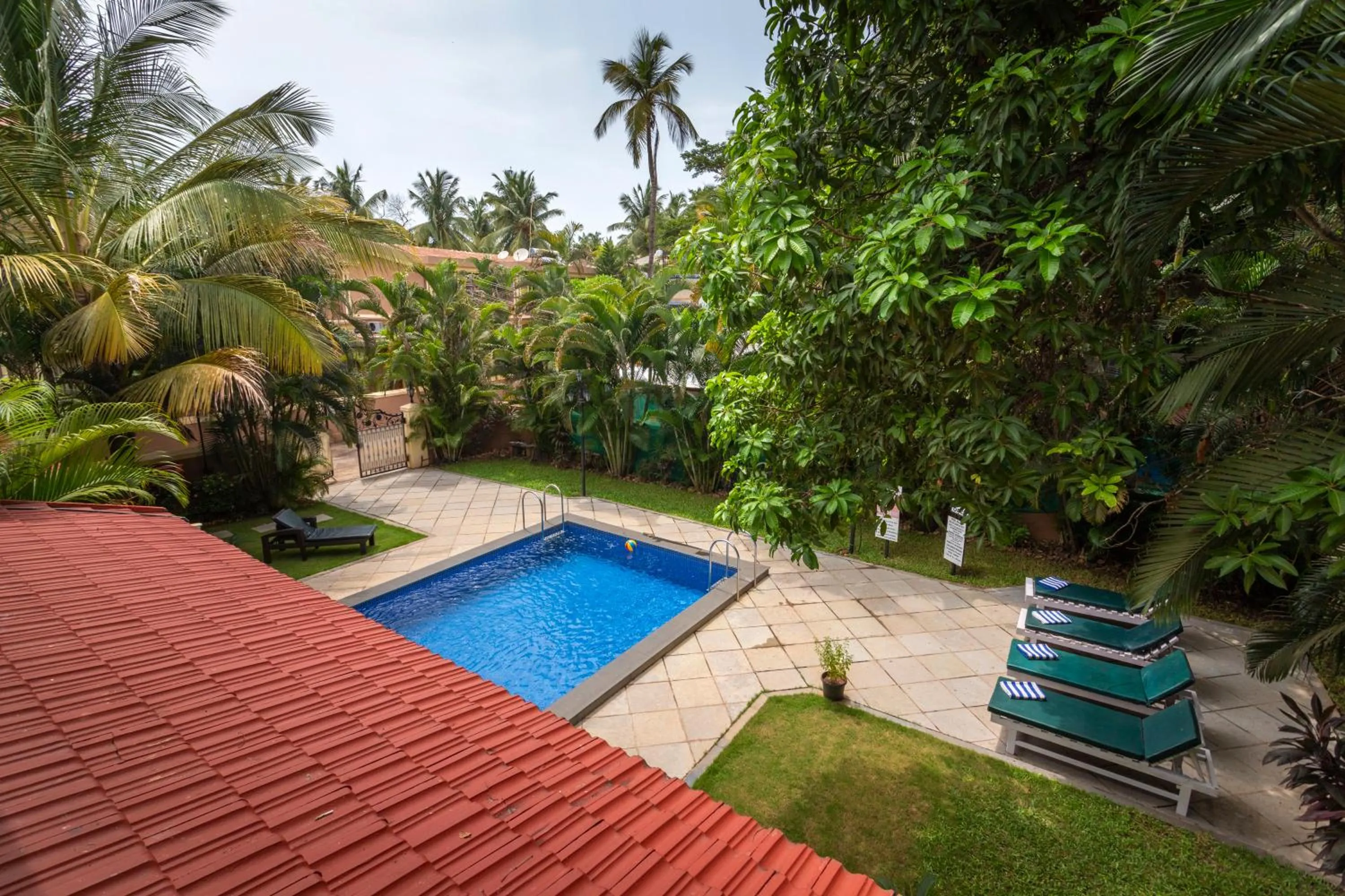 Pool view in De Mandarin Beach Resort Suites & Villas, Candolim
