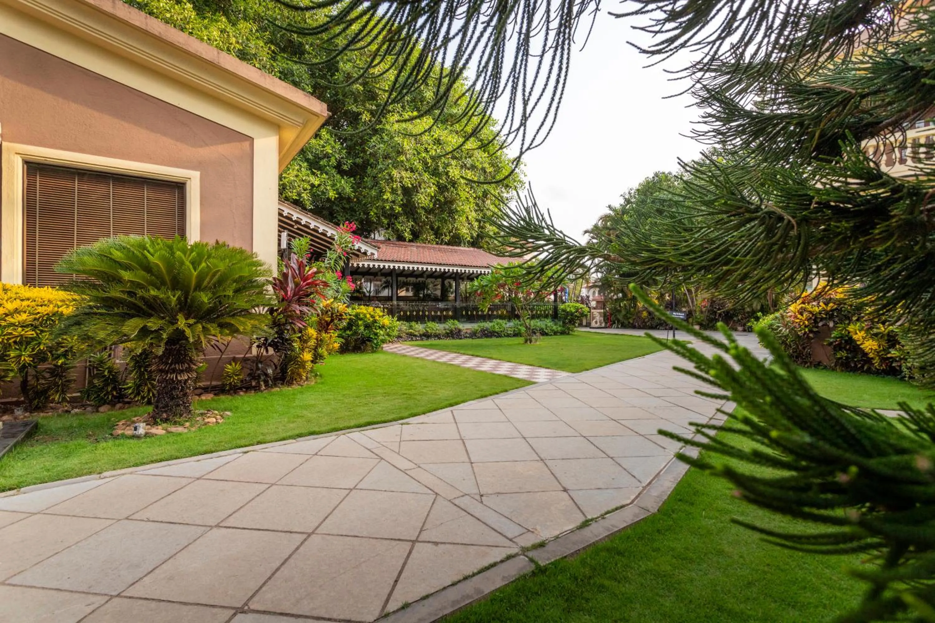 Facade/entrance in De Mandarin Beach Resort Suites & Villas, Candolim