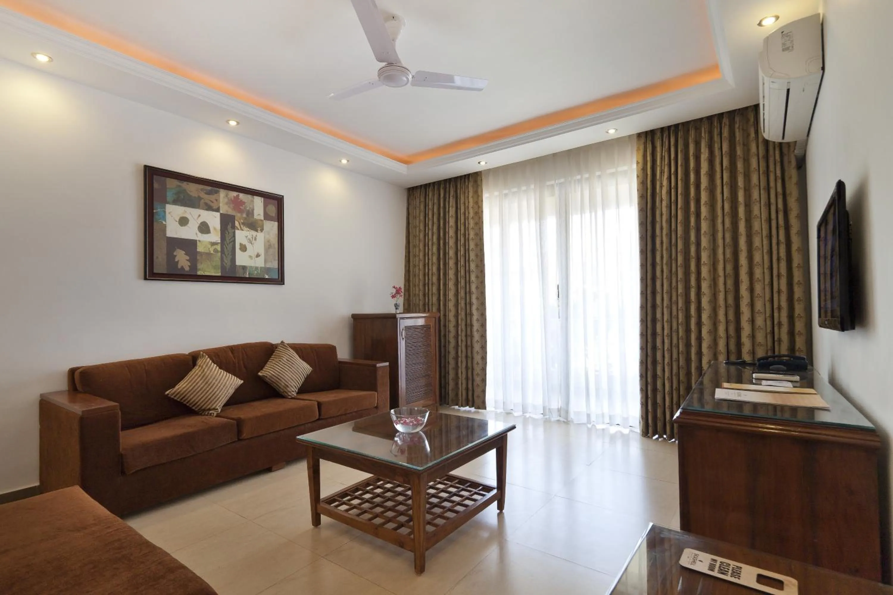 Living room in De Mandarin Beach Resort Suites & Villas, Candolim