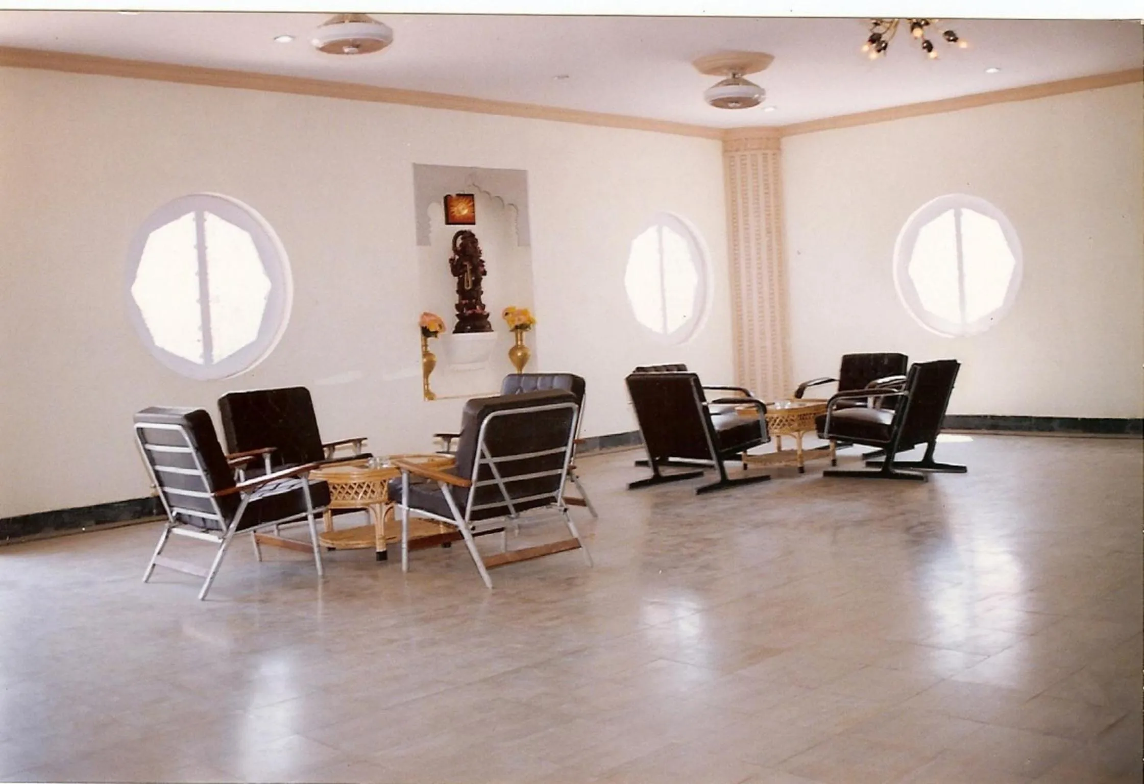 Communal lounge/ TV room in Kishkinda Heritage Resort