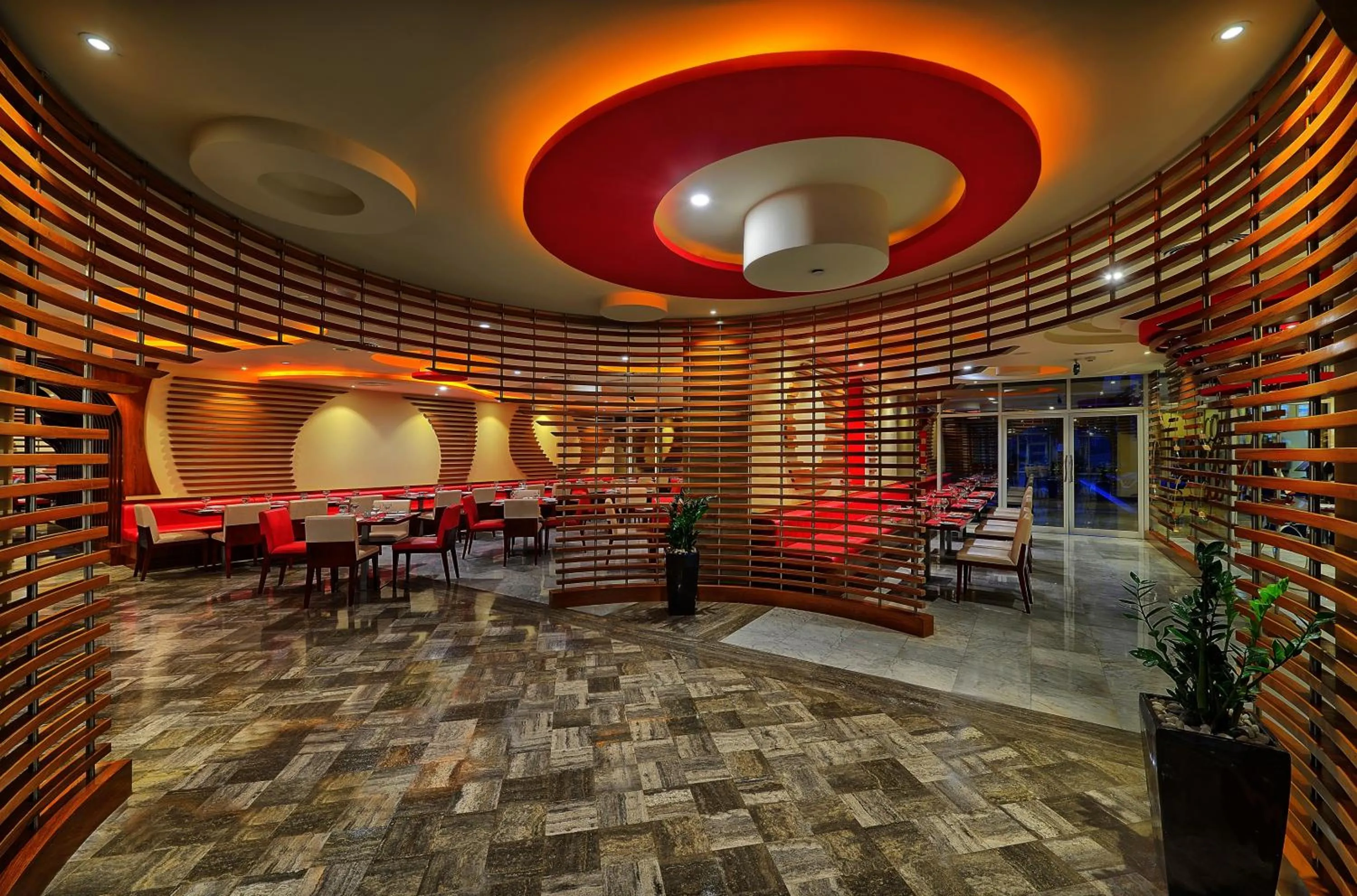 Restaurant/places to eat in Vintage Grand Hotel - Formerly Ghaya Grand Hotel