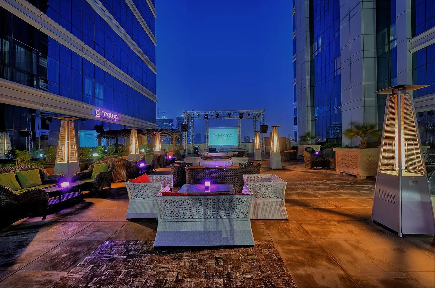 Restaurant/places to eat in Vintage Grand Hotel - Formerly Ghaya Grand Hotel